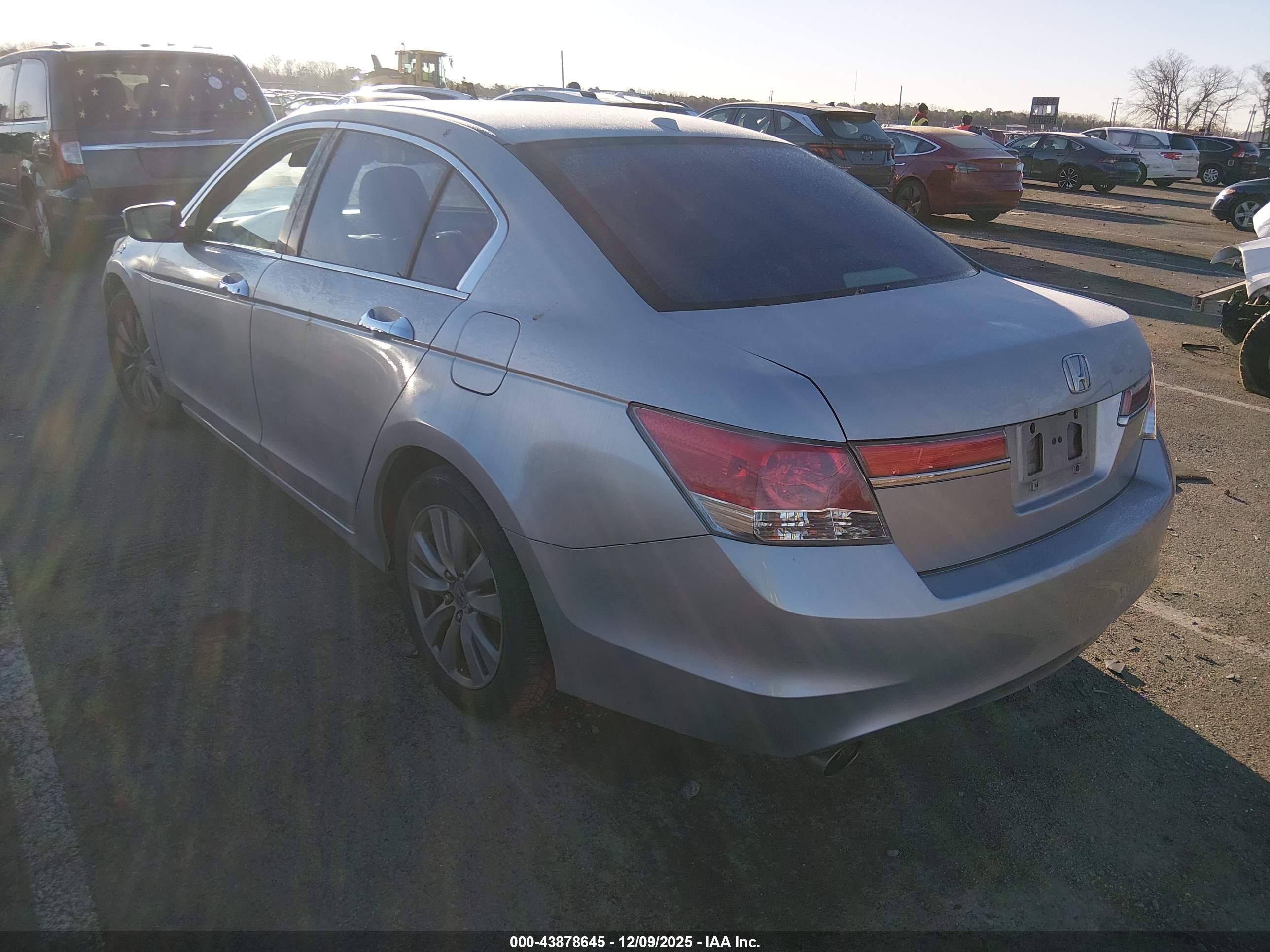 HONDA ACCORD image 3