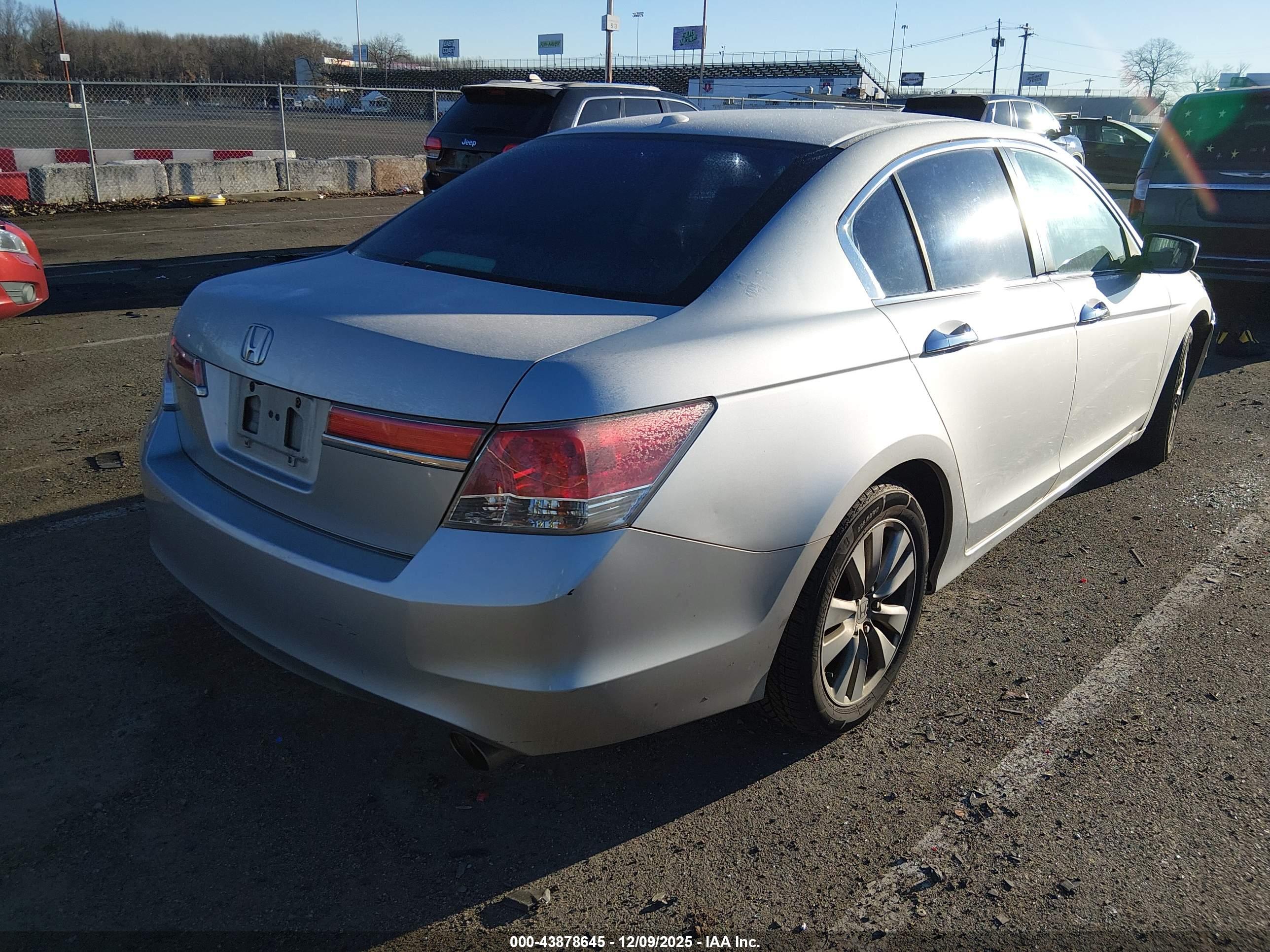 HONDA ACCORD image 4
