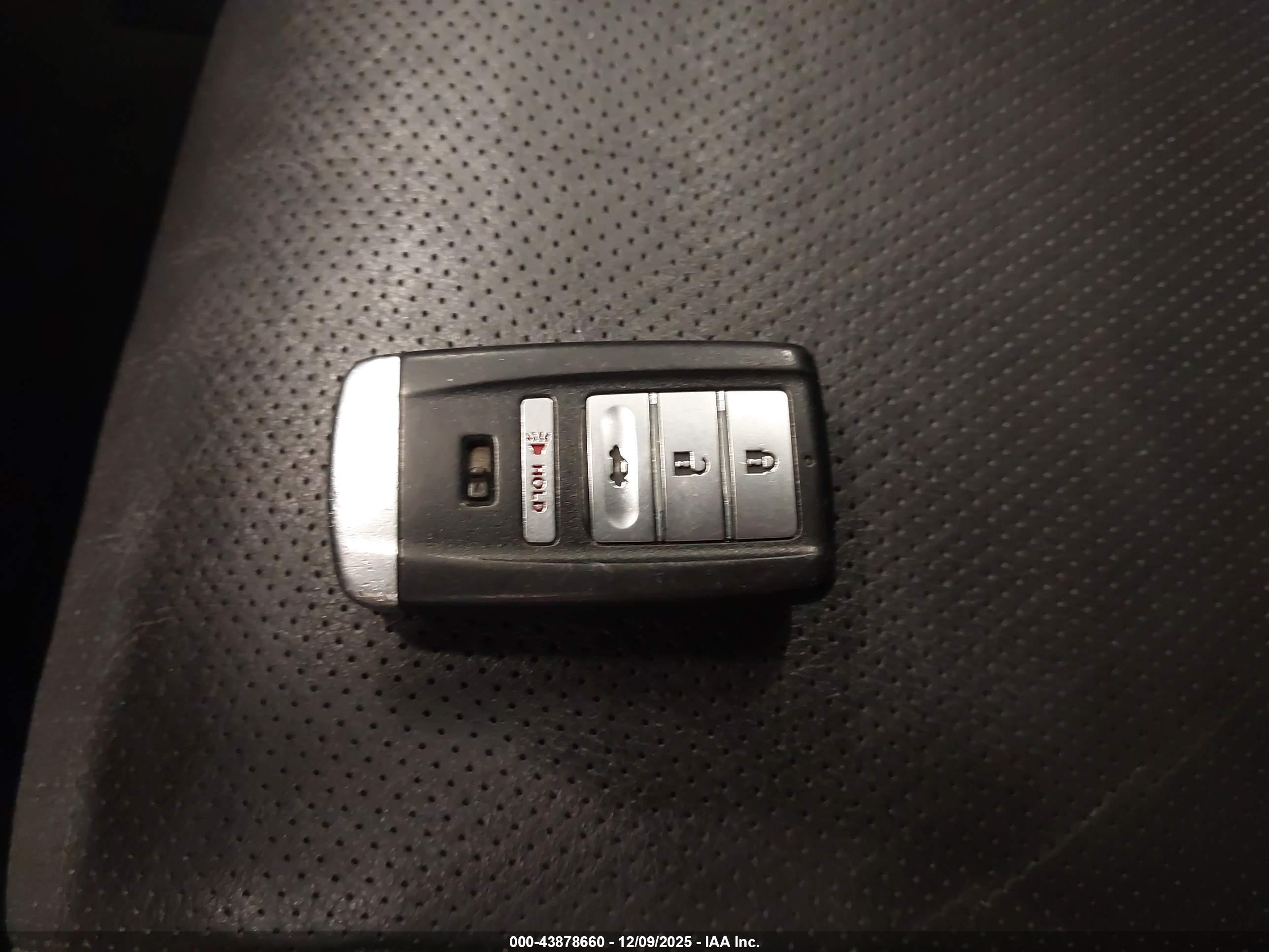 ACURA TLX image 11