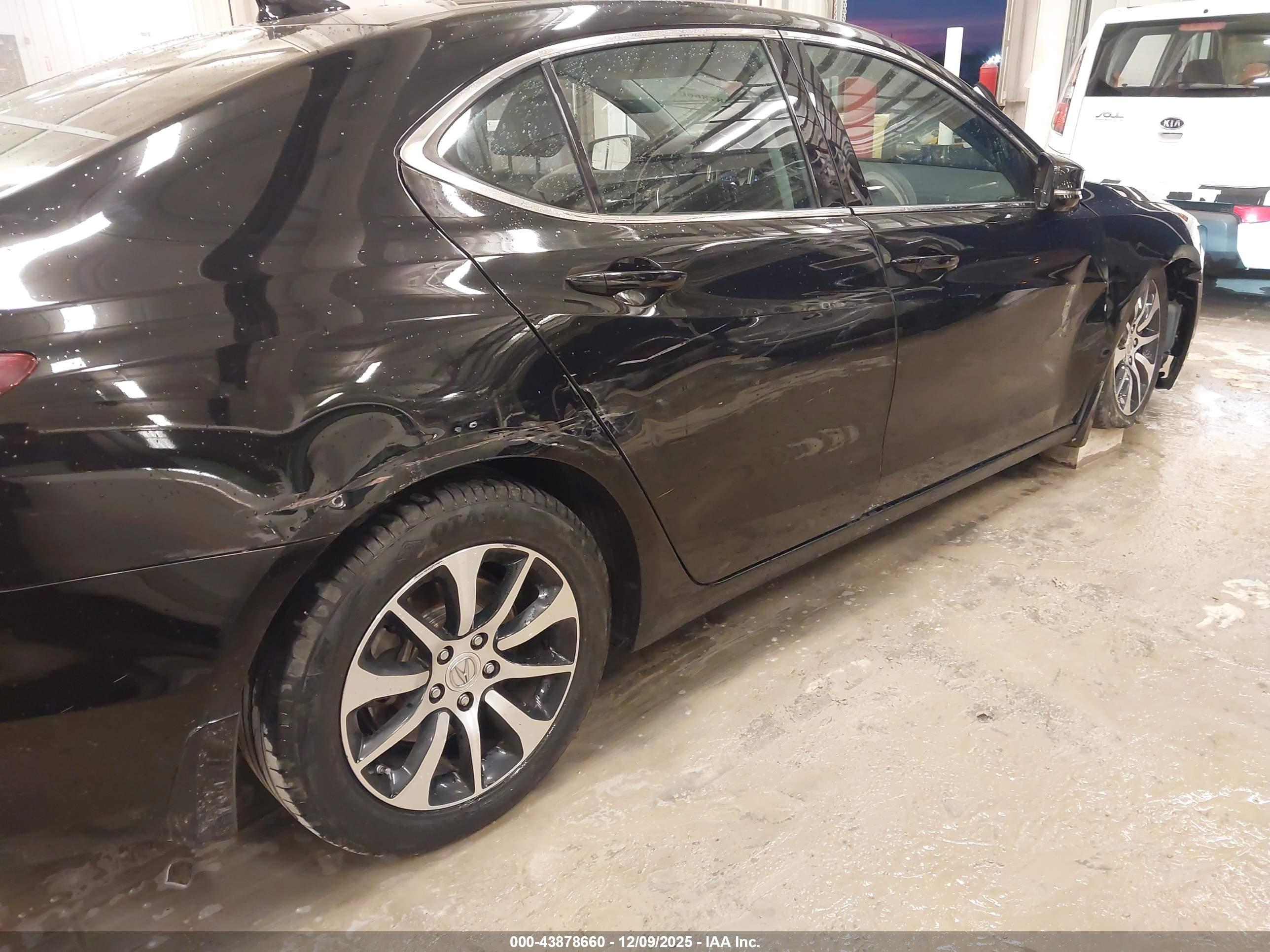 ACURA TLX image 6