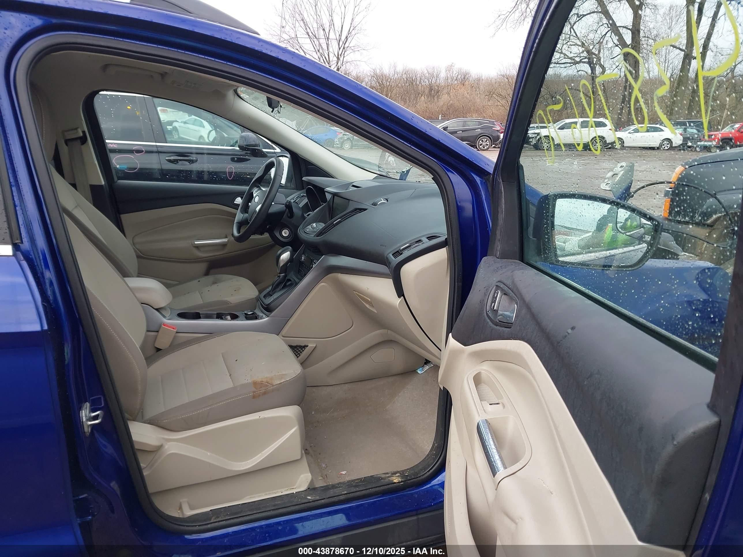 FORD ESCAPE image 5