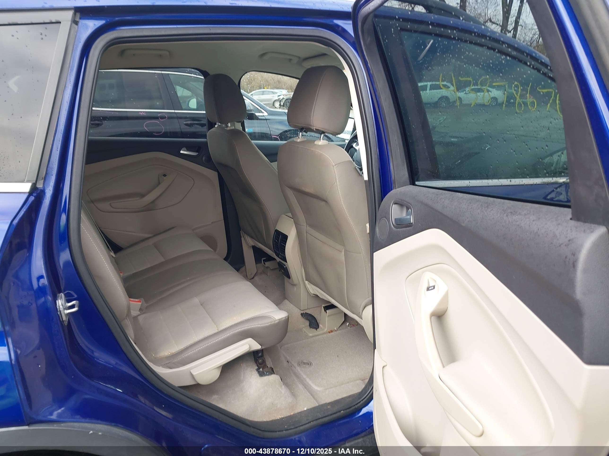 FORD ESCAPE image 8
