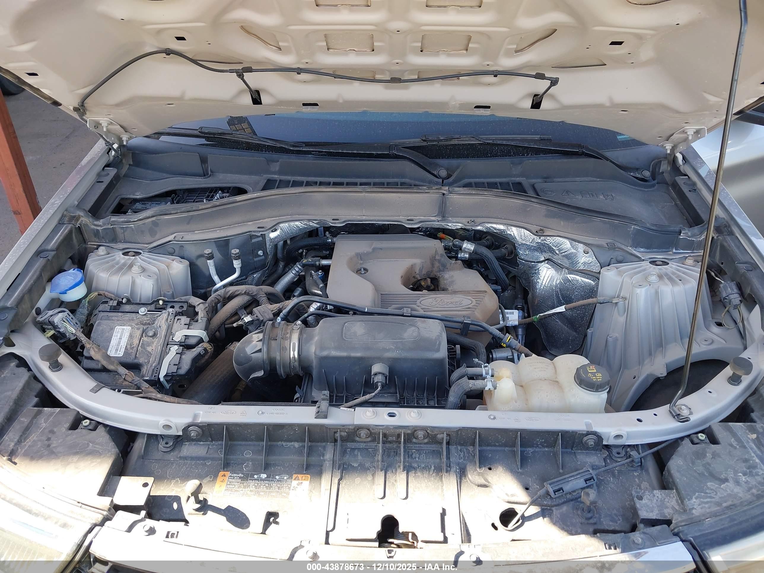 FORD EXPLORER image 10