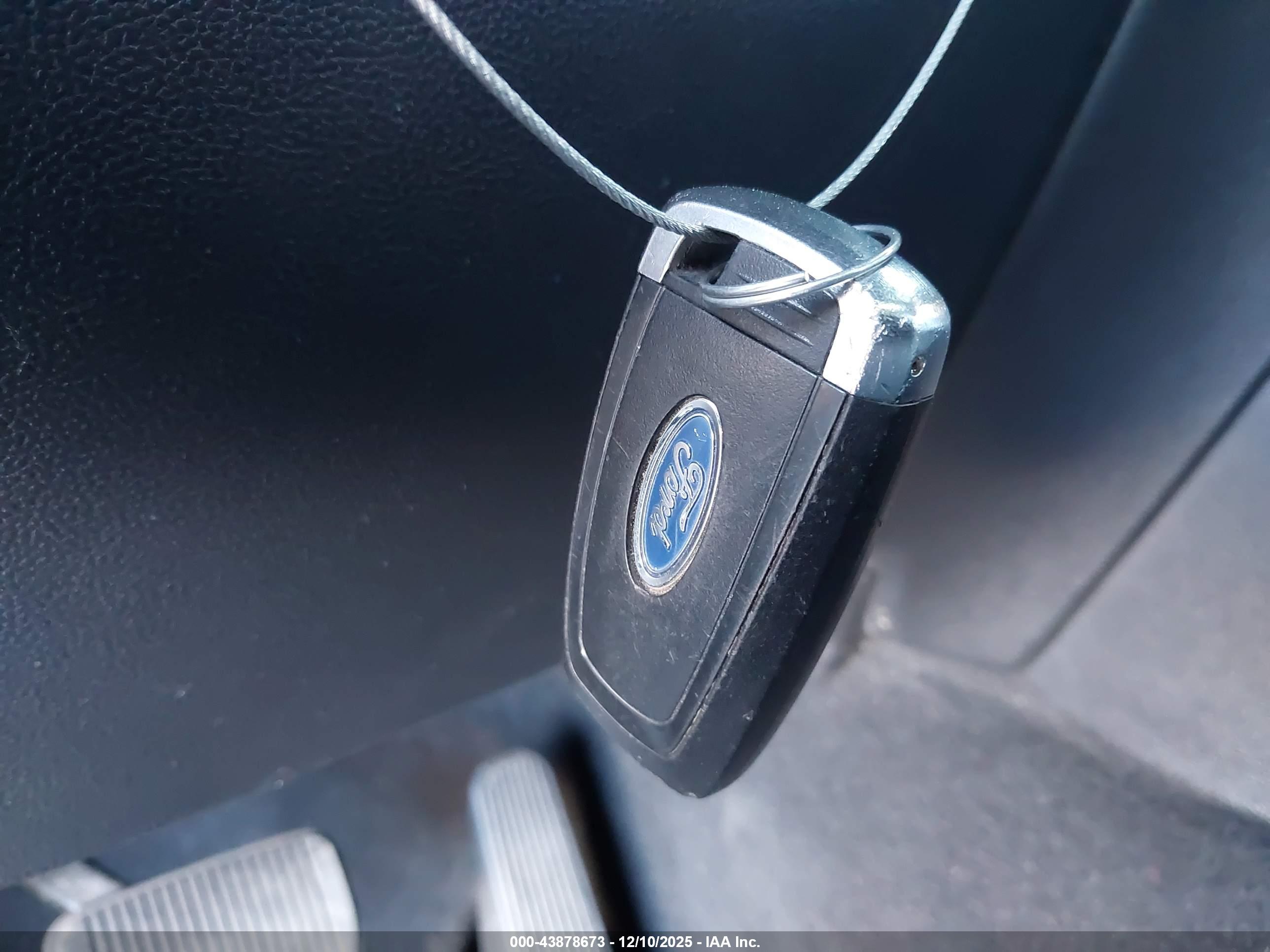 FORD EXPLORER image 11