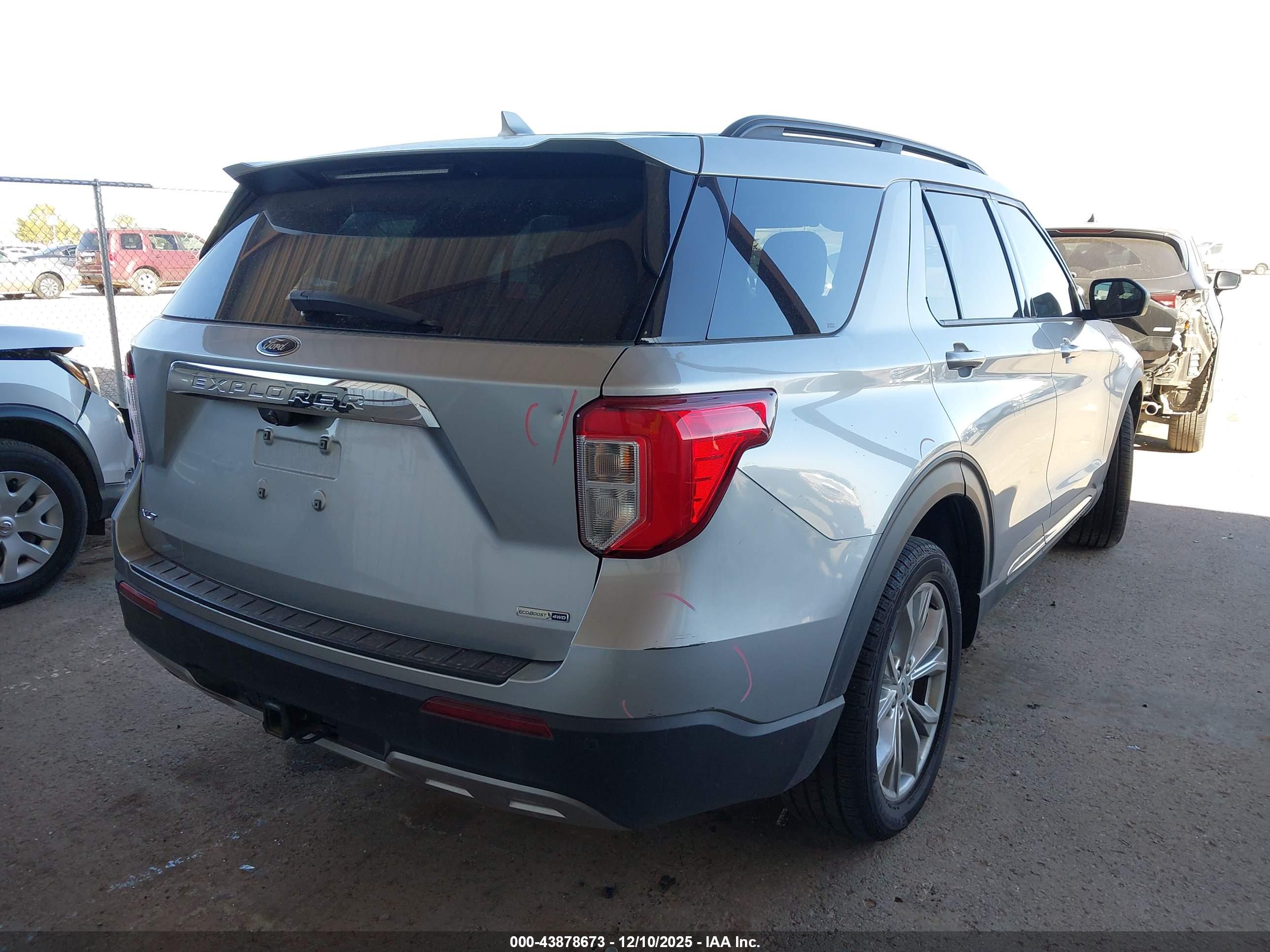 FORD EXPLORER image 4