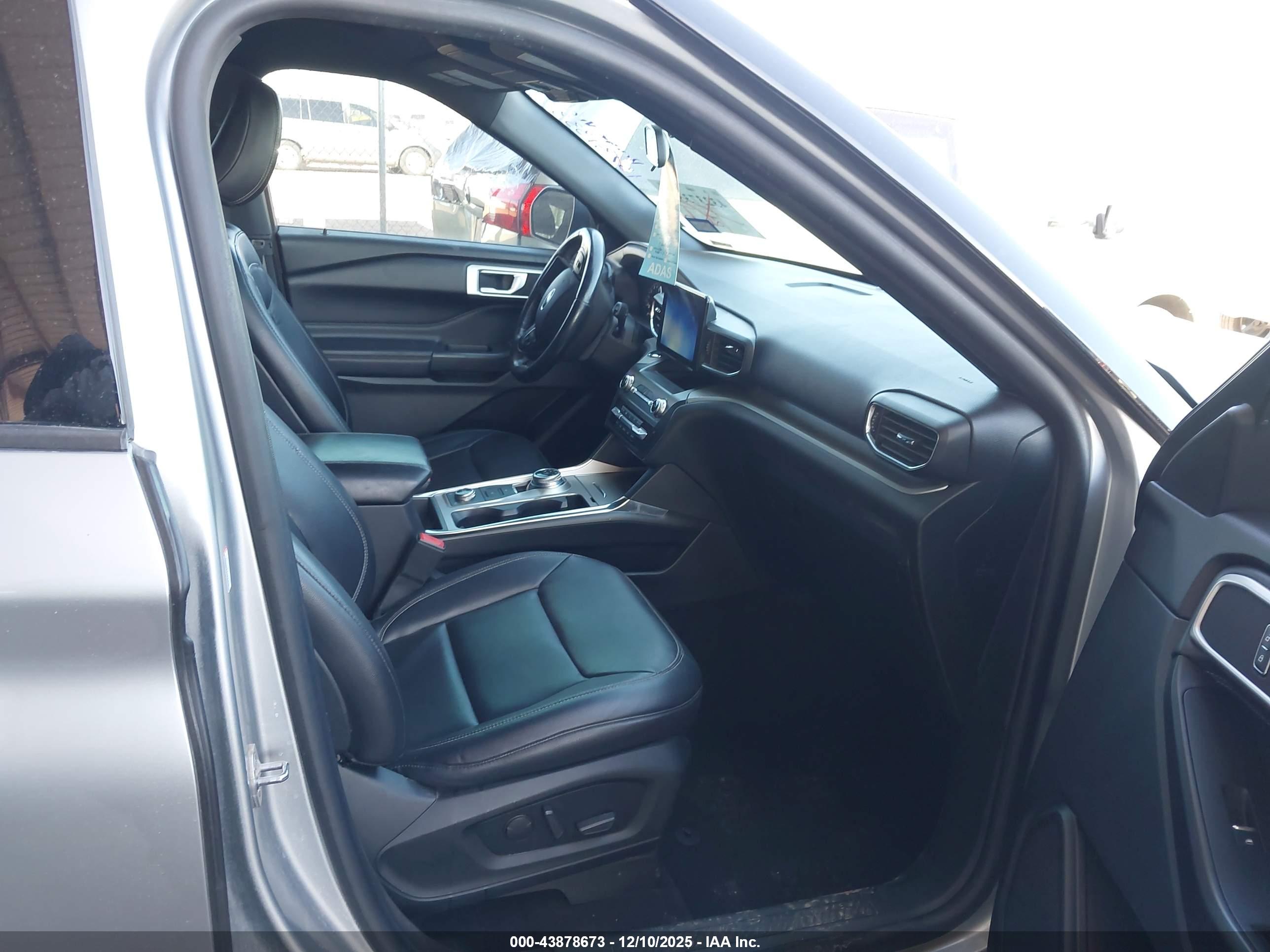 FORD EXPLORER image 5