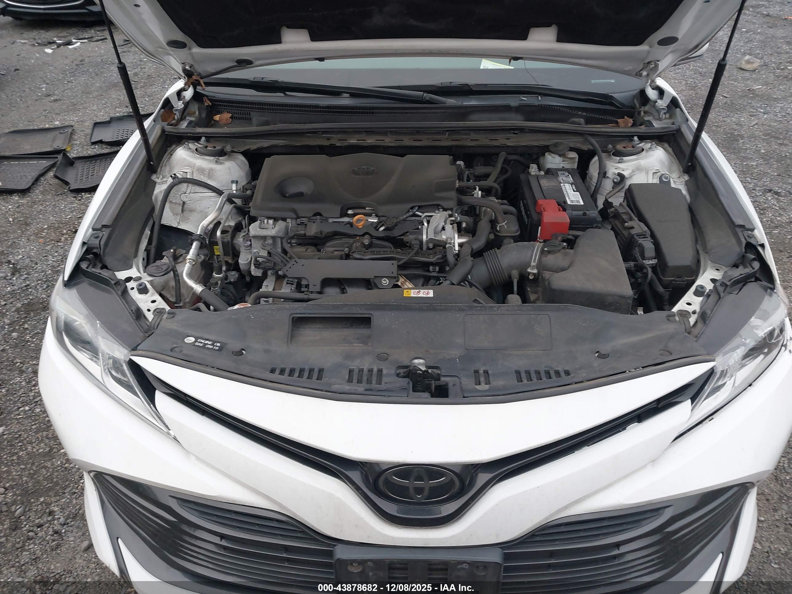 TOYOTA CAMRY image 10