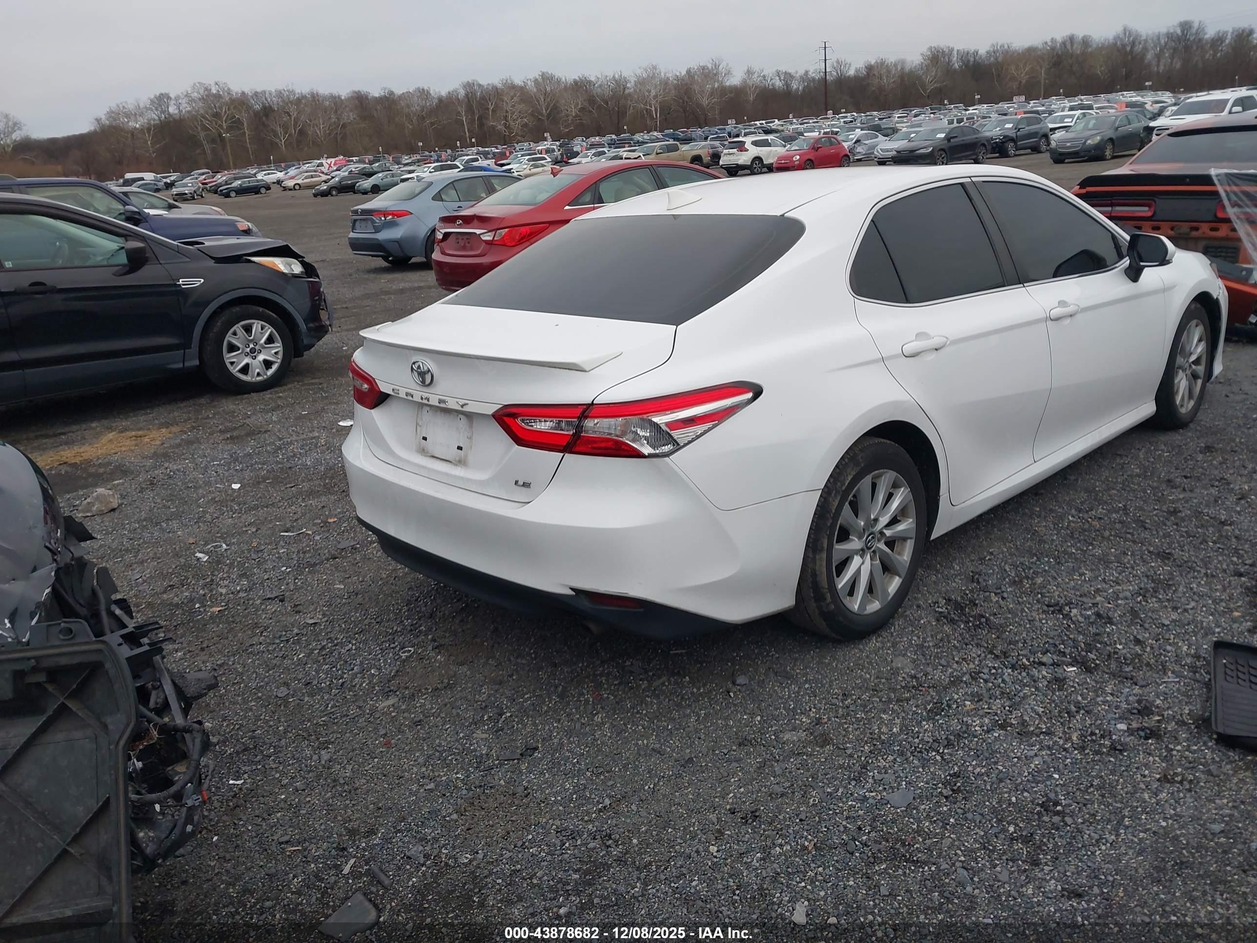 TOYOTA CAMRY image 4