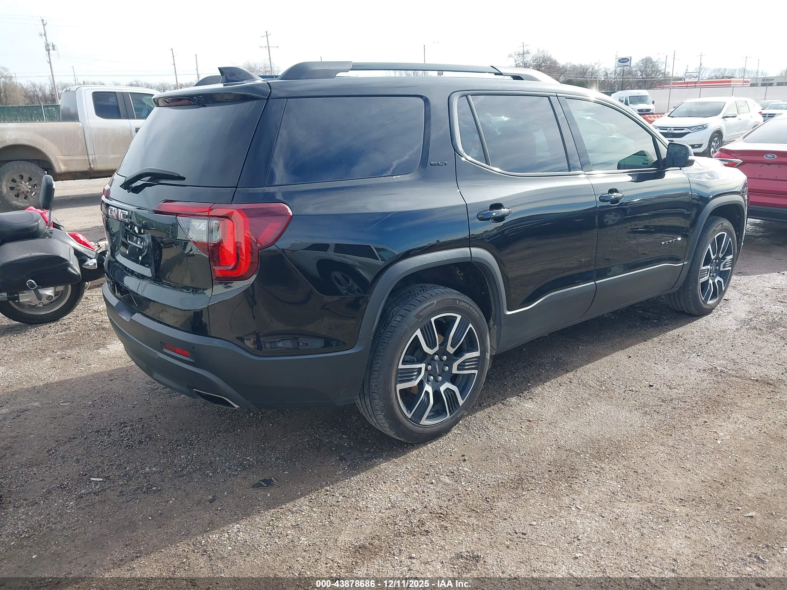 GMC ACADIA image 4