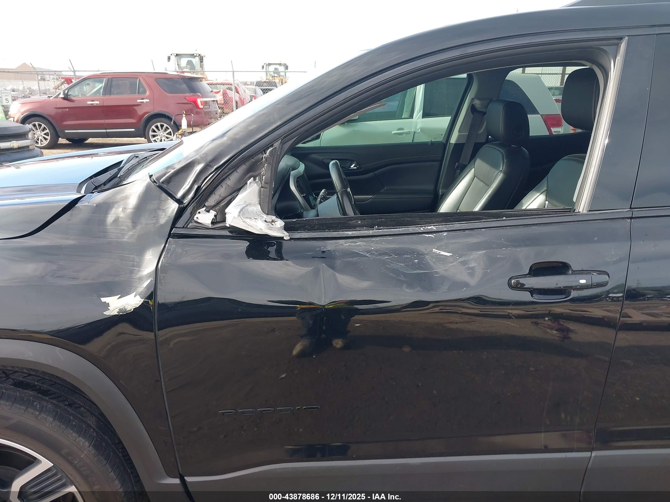 GMC ACADIA image 6