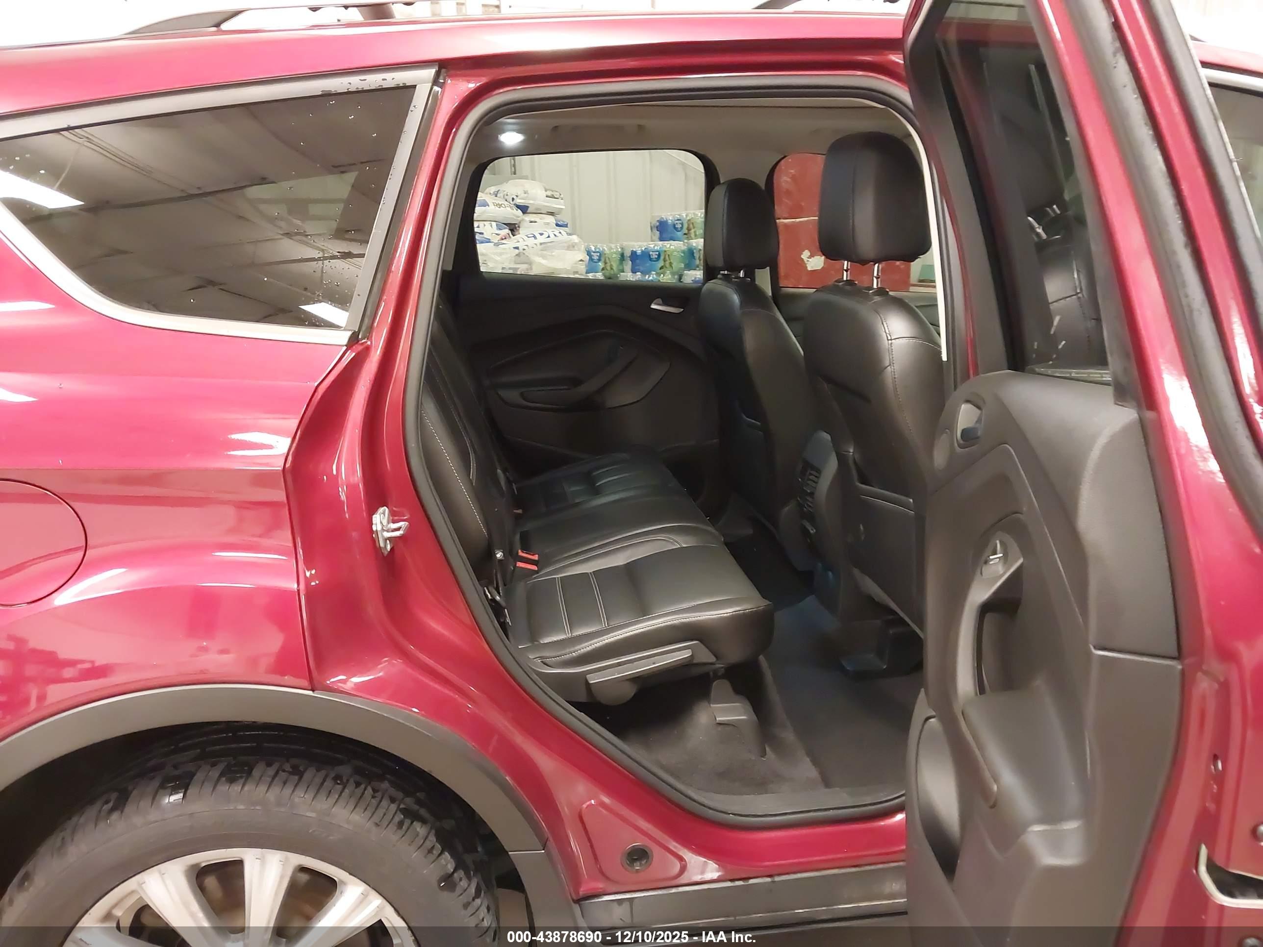 FORD ESCAPE image 8