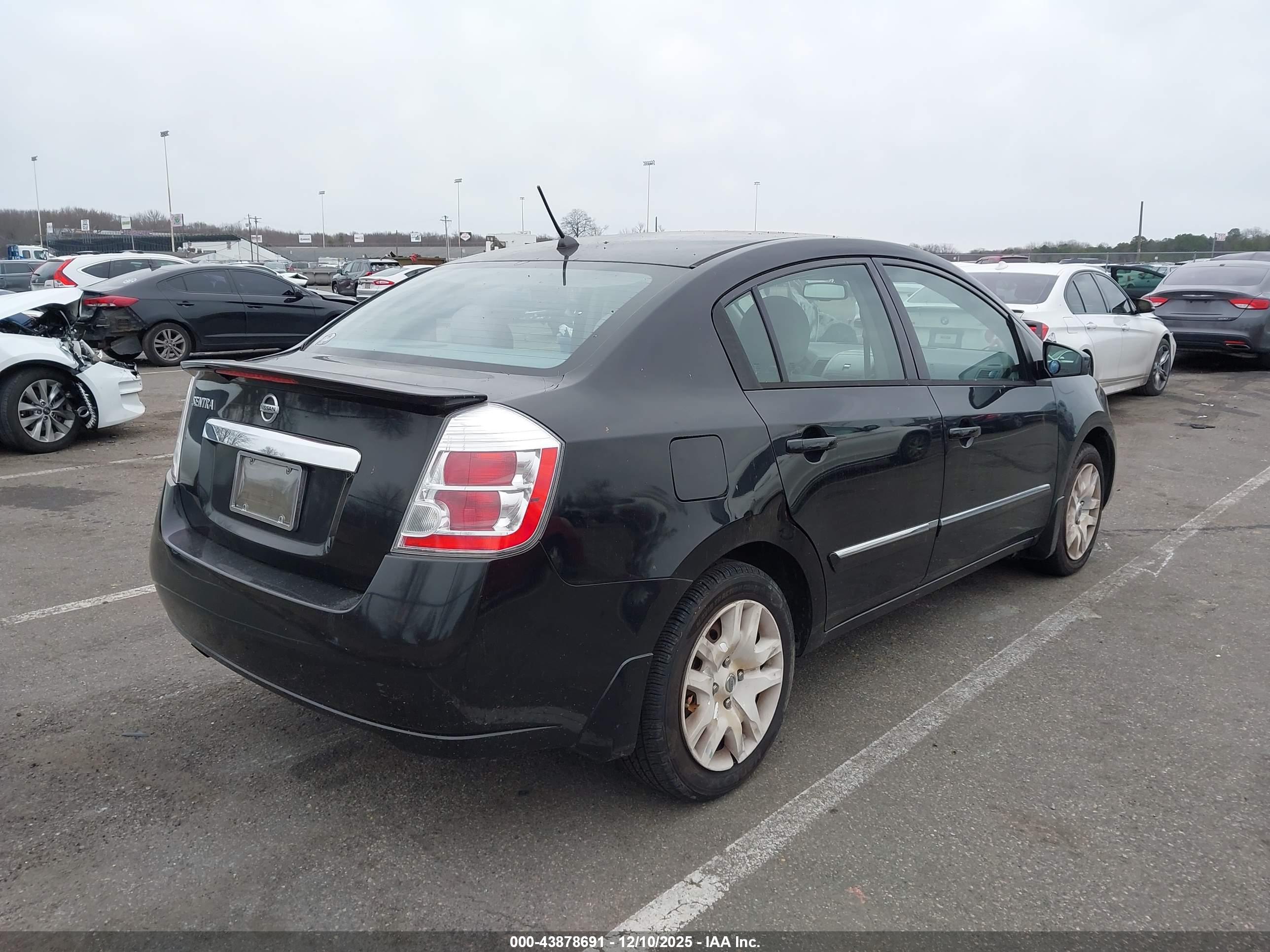 NISSAN SENTRA image 4
