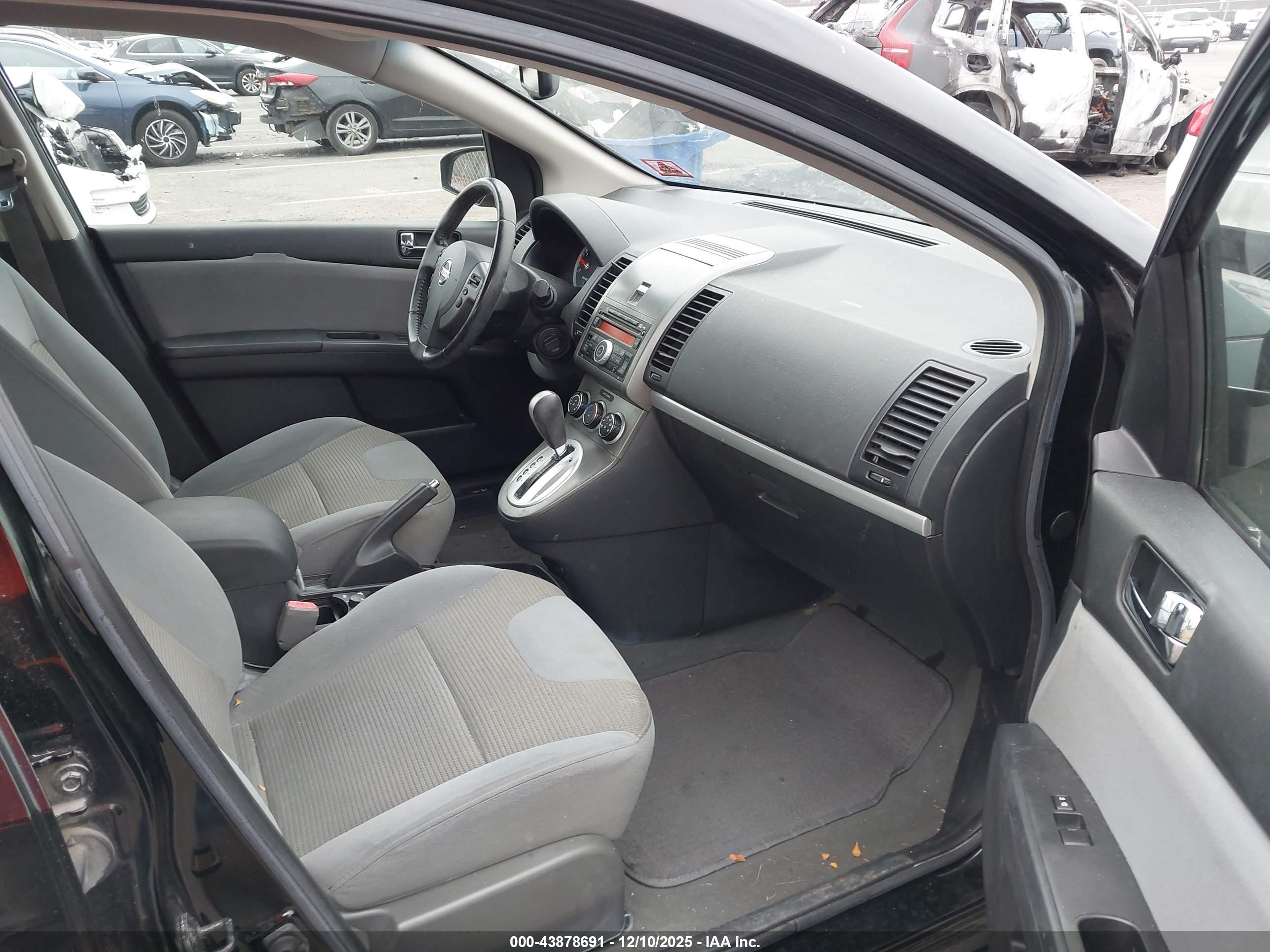 NISSAN SENTRA image 5
