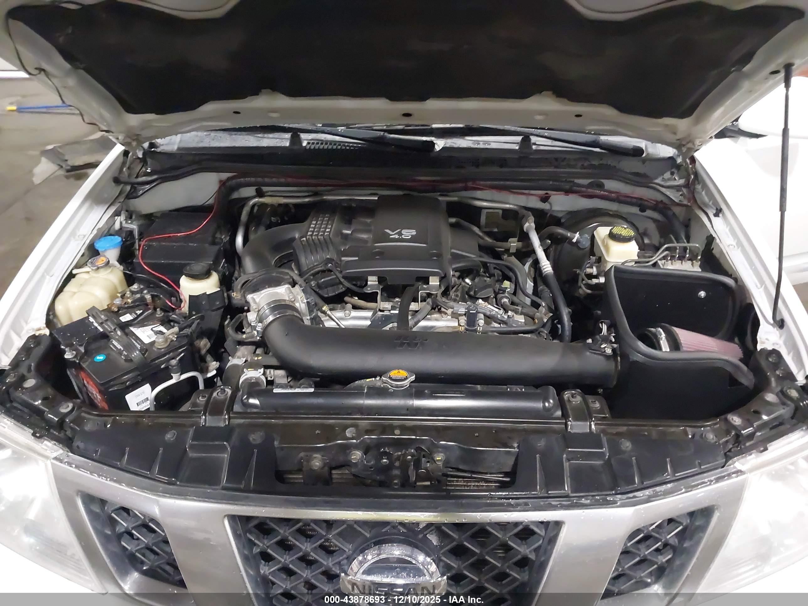 NISSAN FRONTIER image 10