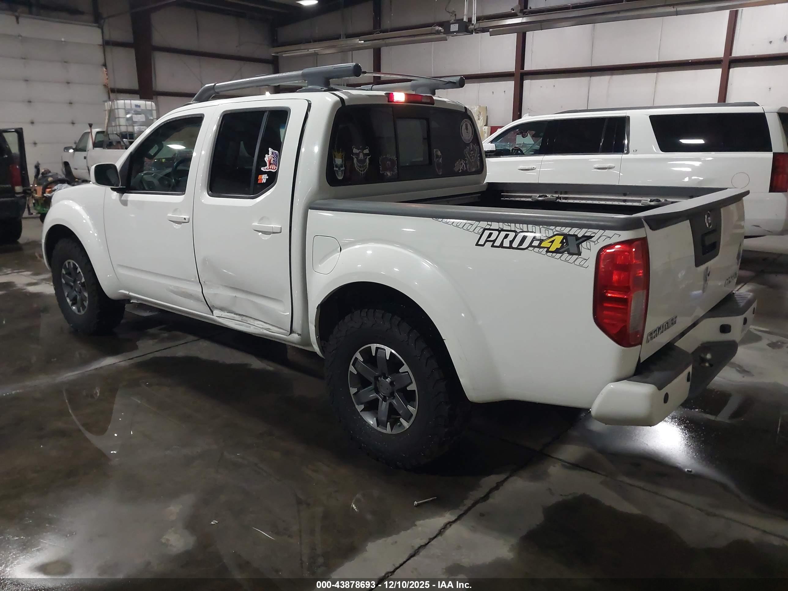 NISSAN FRONTIER image 3