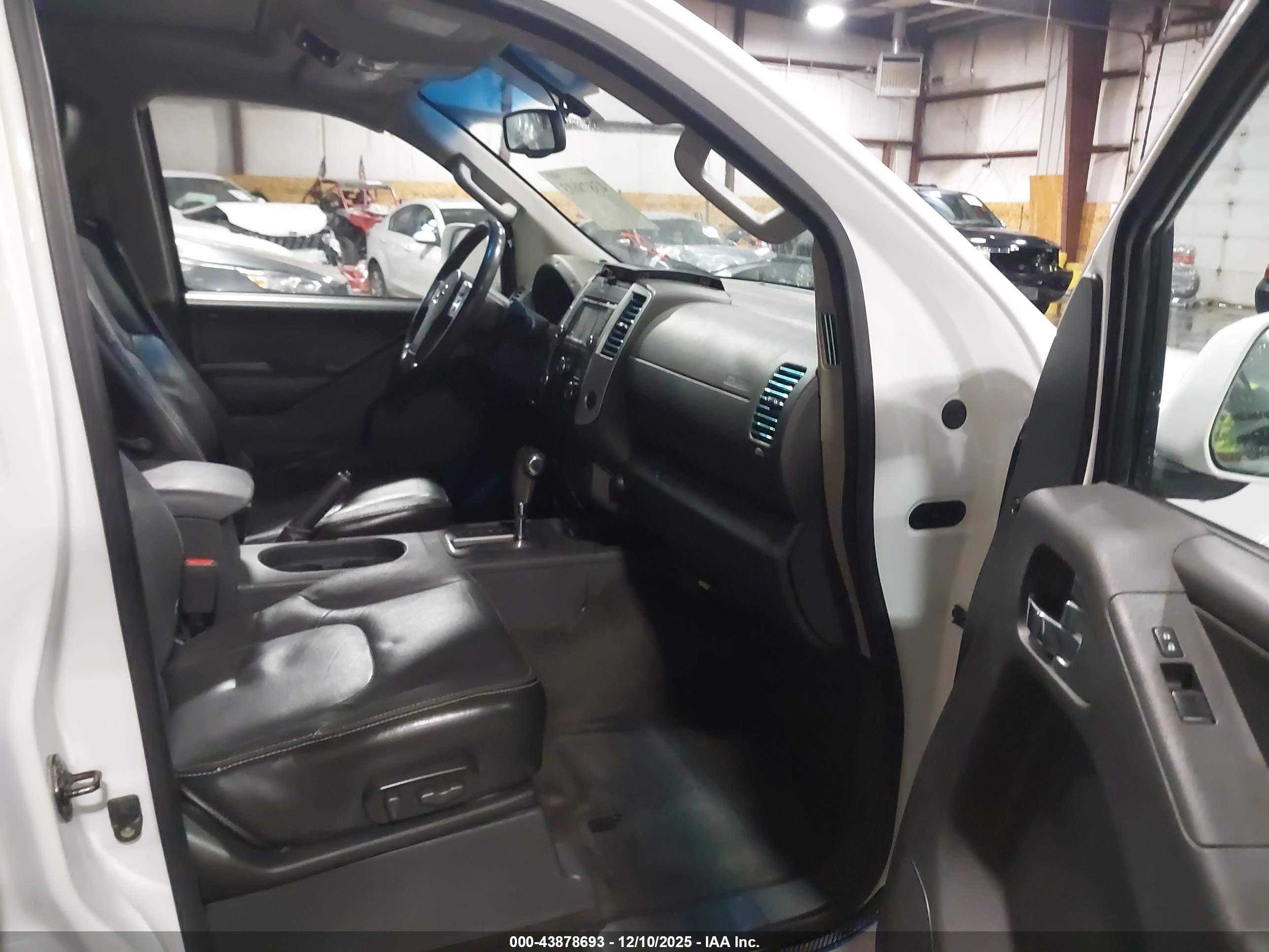 NISSAN FRONTIER image 5