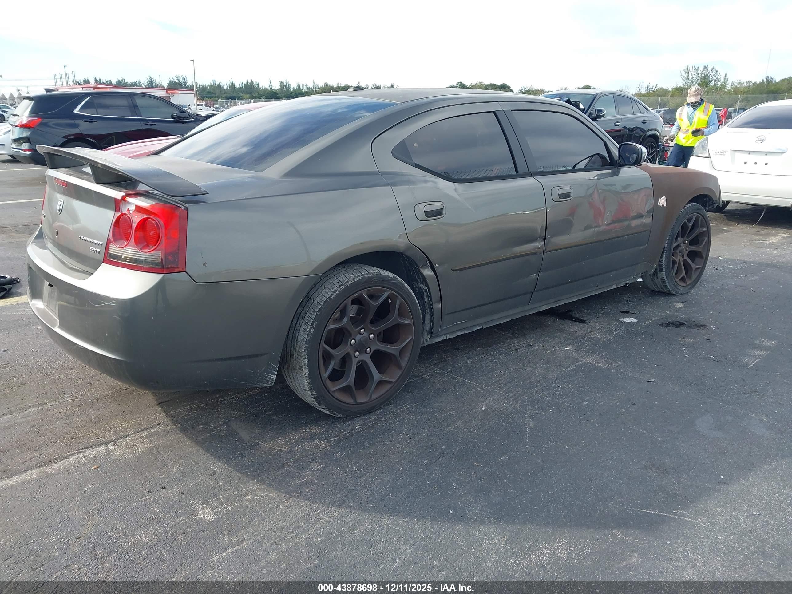 DODGE CHARGER image 4