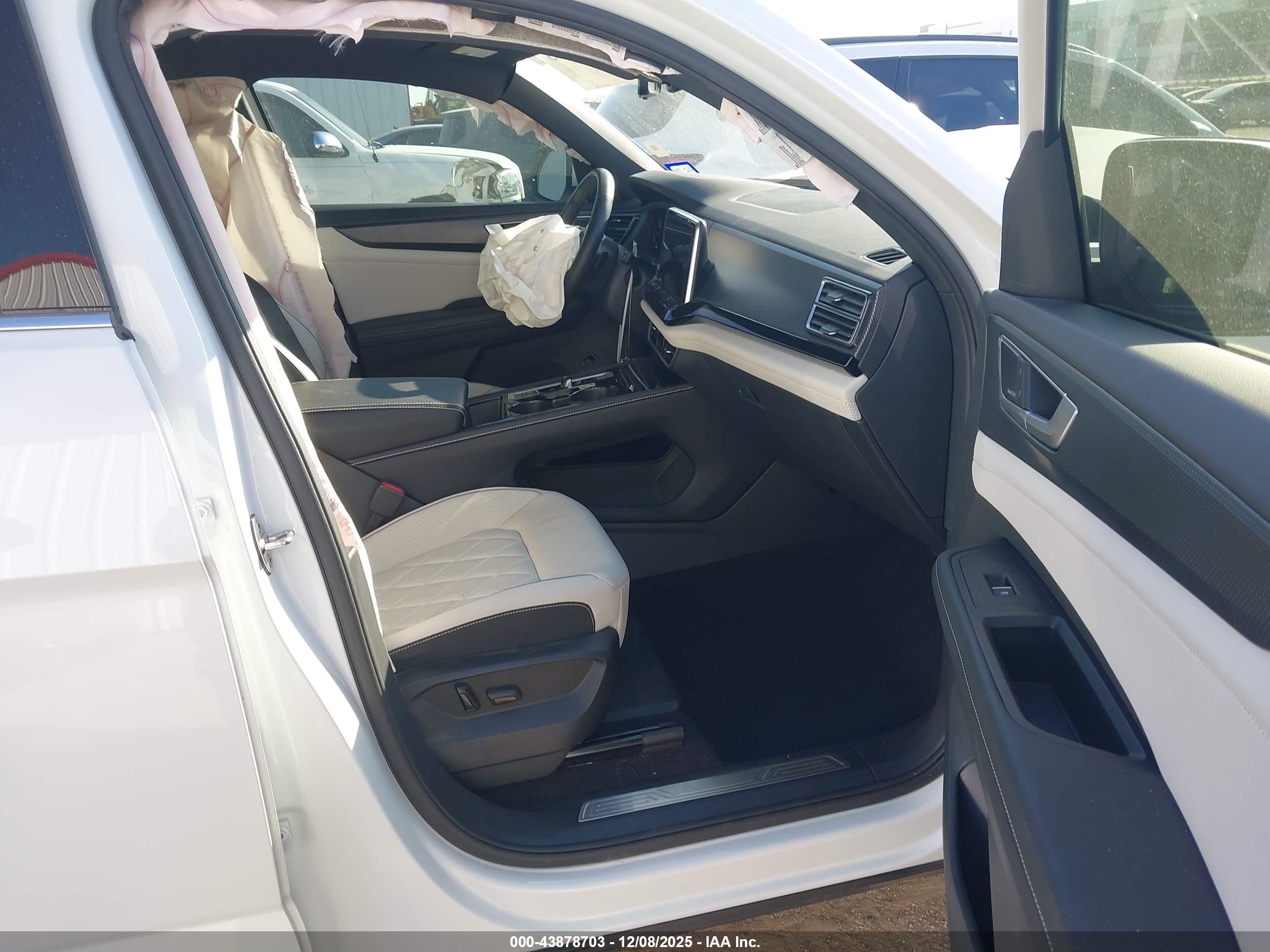 VOLKSWAGEN ATLAS image 5