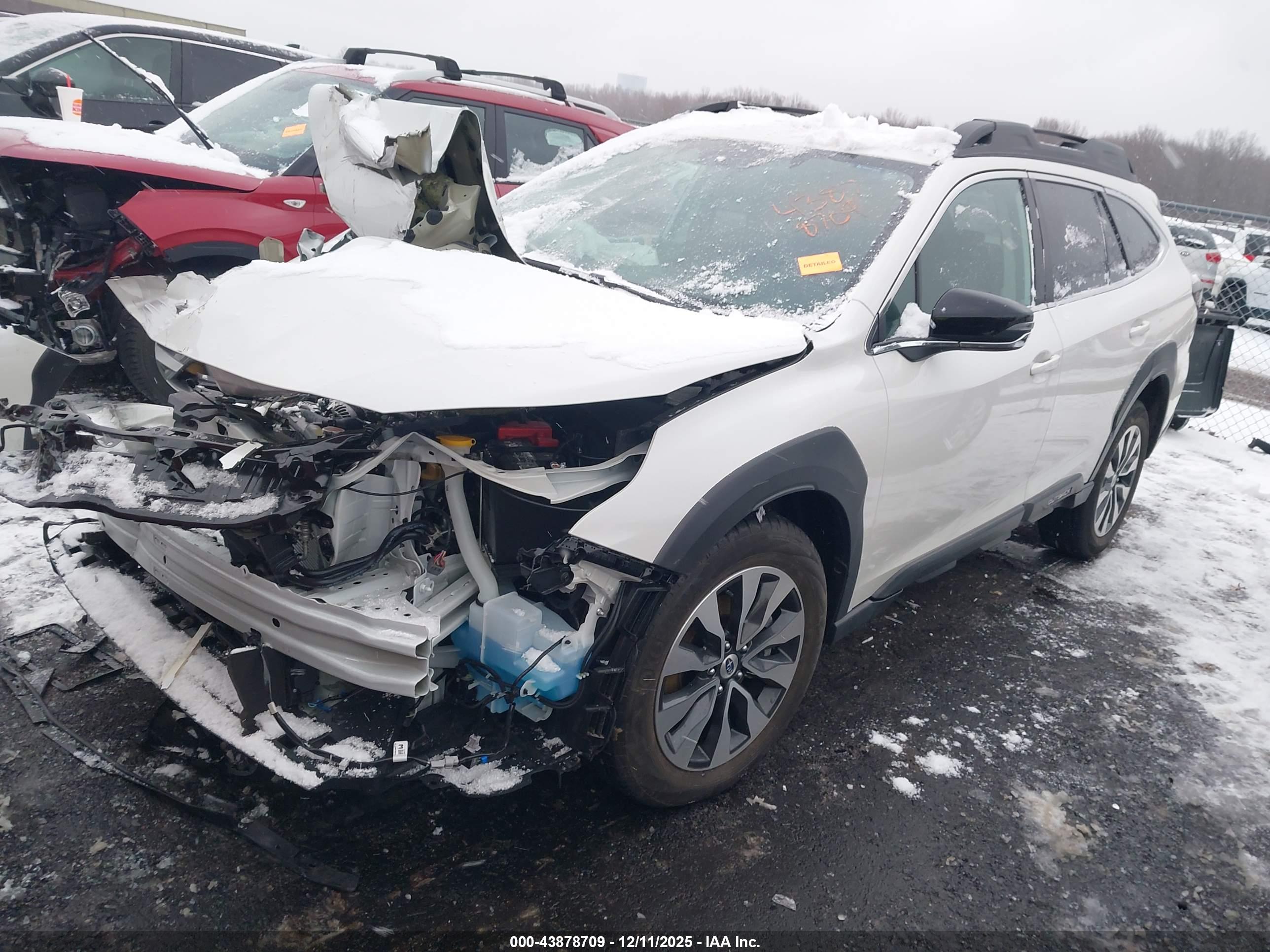 SUBARU OUTBACK image 2