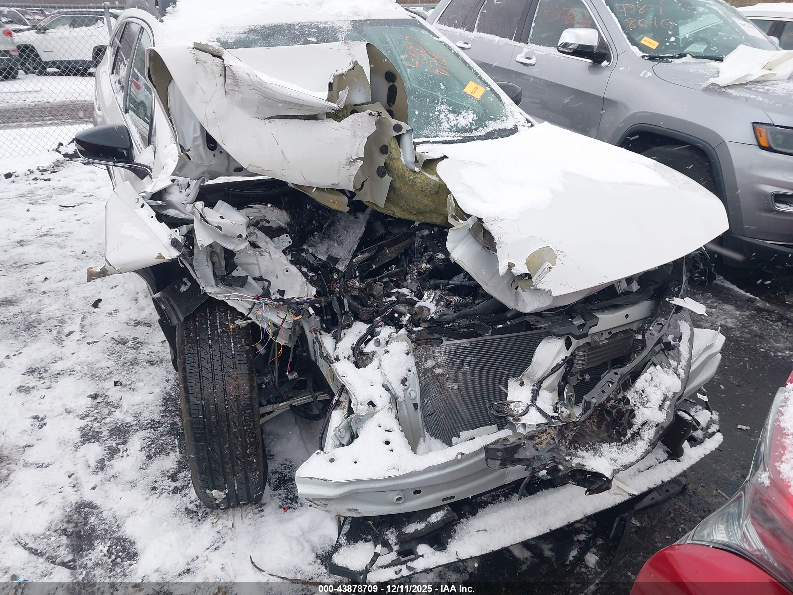 SUBARU OUTBACK image 6