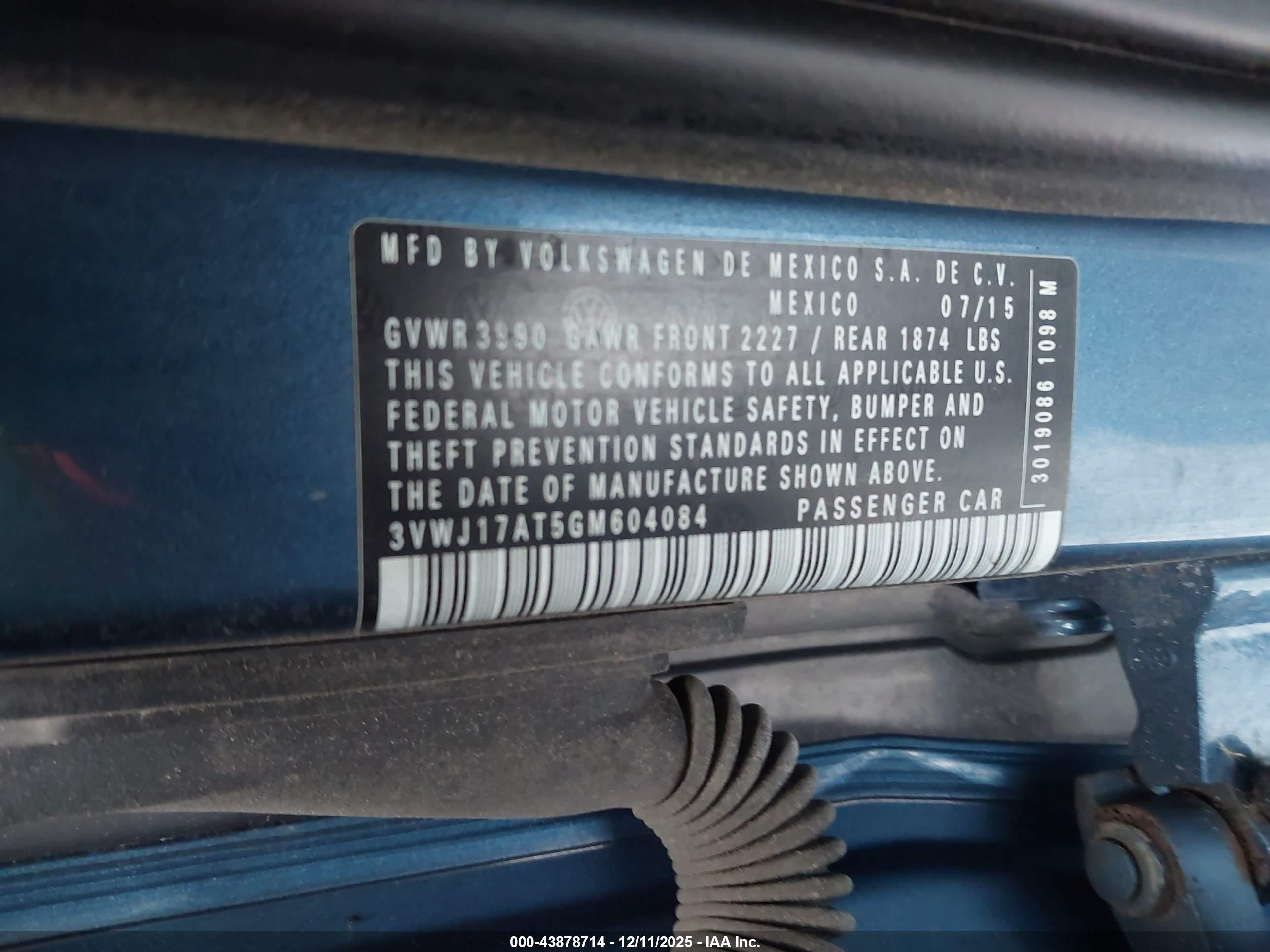 VOLKSWAGEN BEETLE image 9