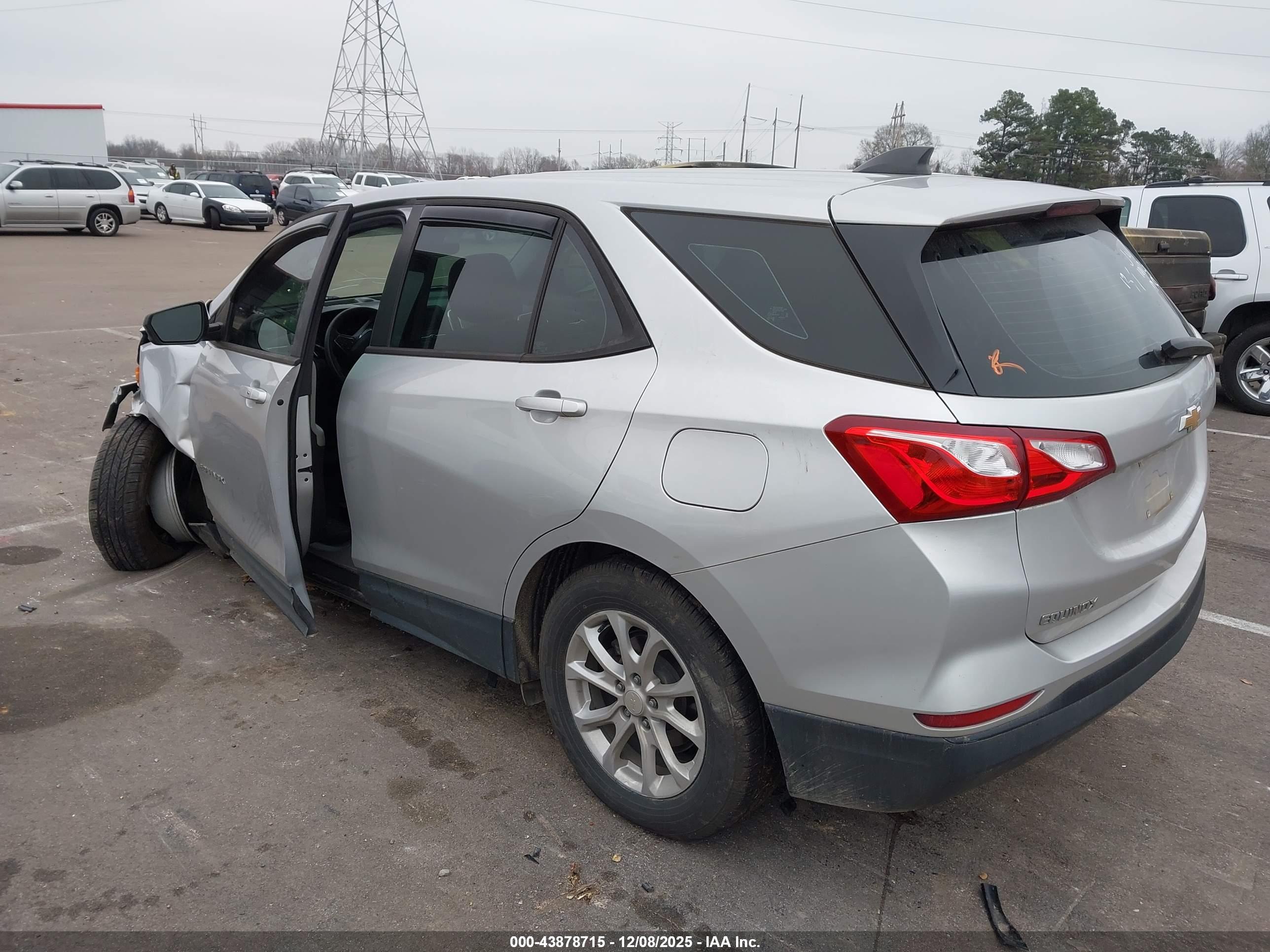CHEVROLET EQUINOX image 3