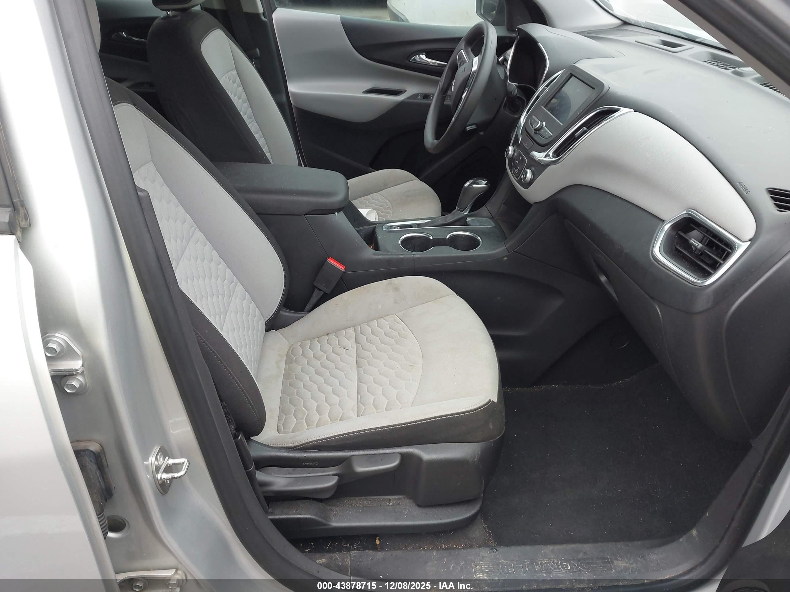 CHEVROLET EQUINOX image 5