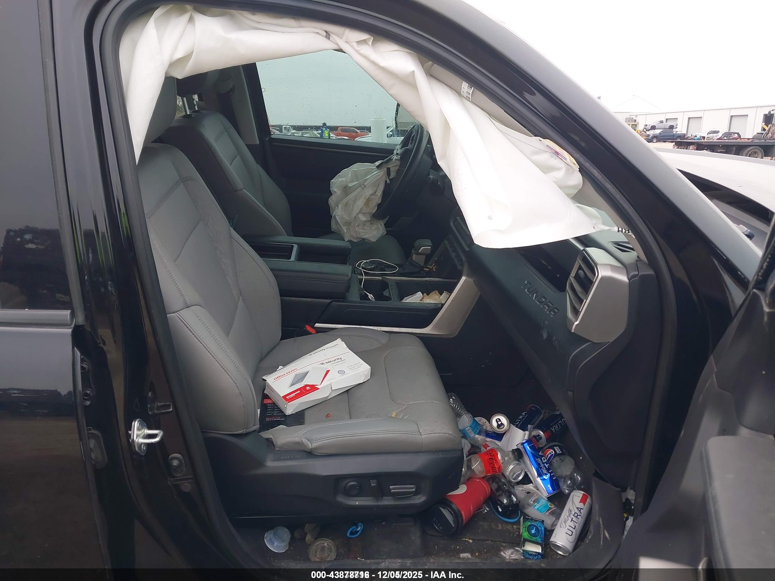 TOYOTA TUNDRA image 5