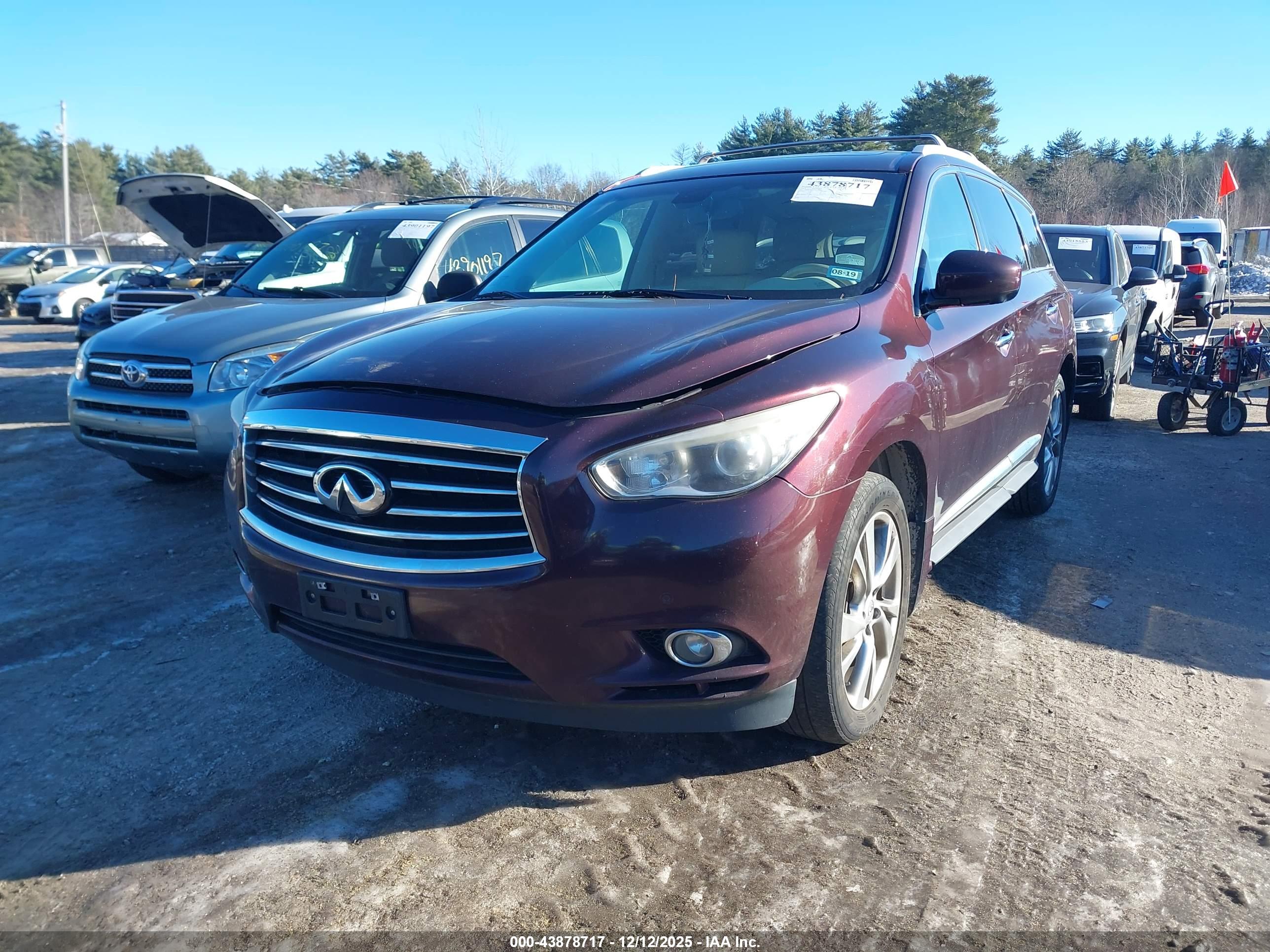 INFINITI JX35 image 2
