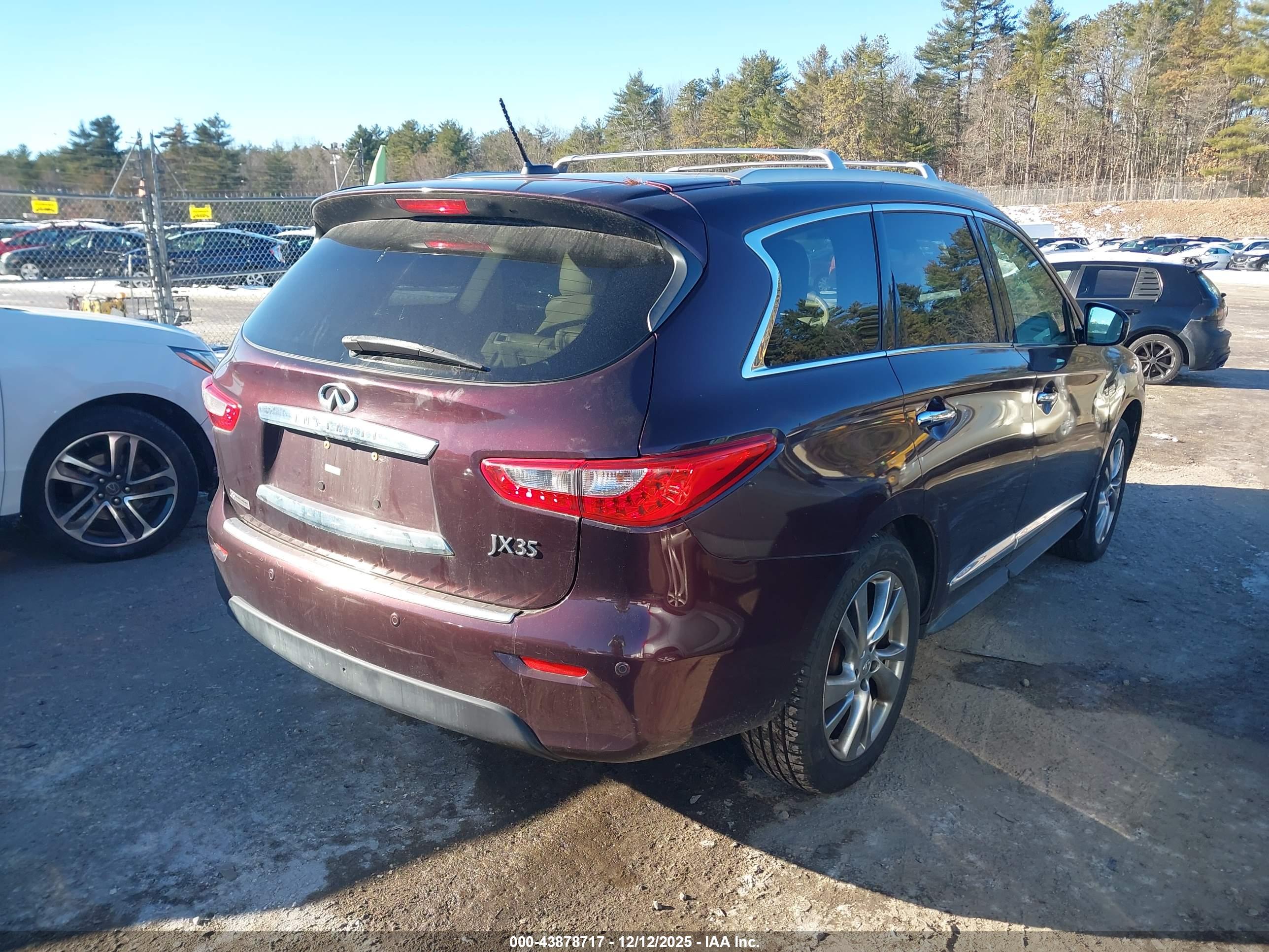 INFINITI JX35 image 4