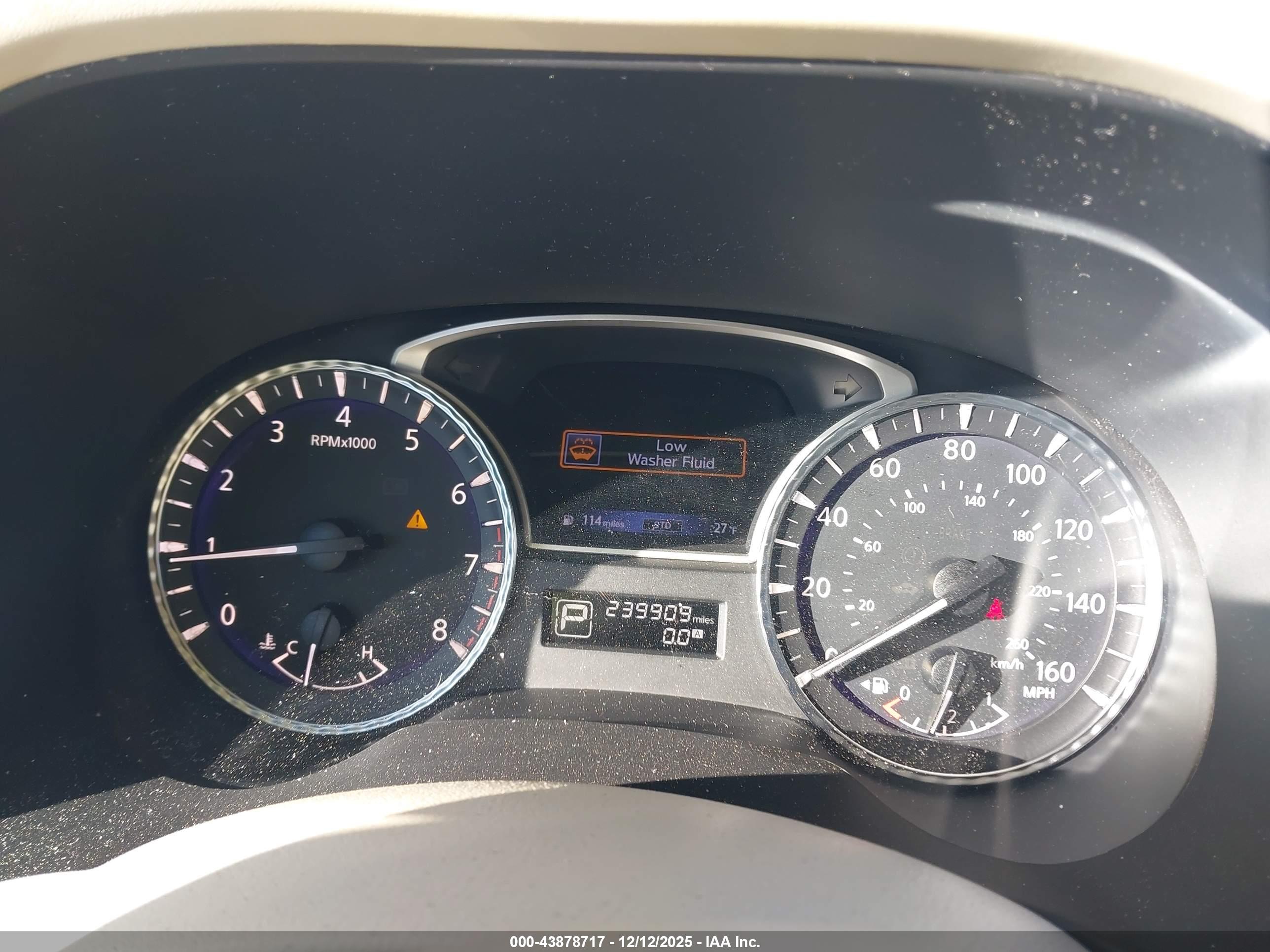 INFINITI JX35 image 7