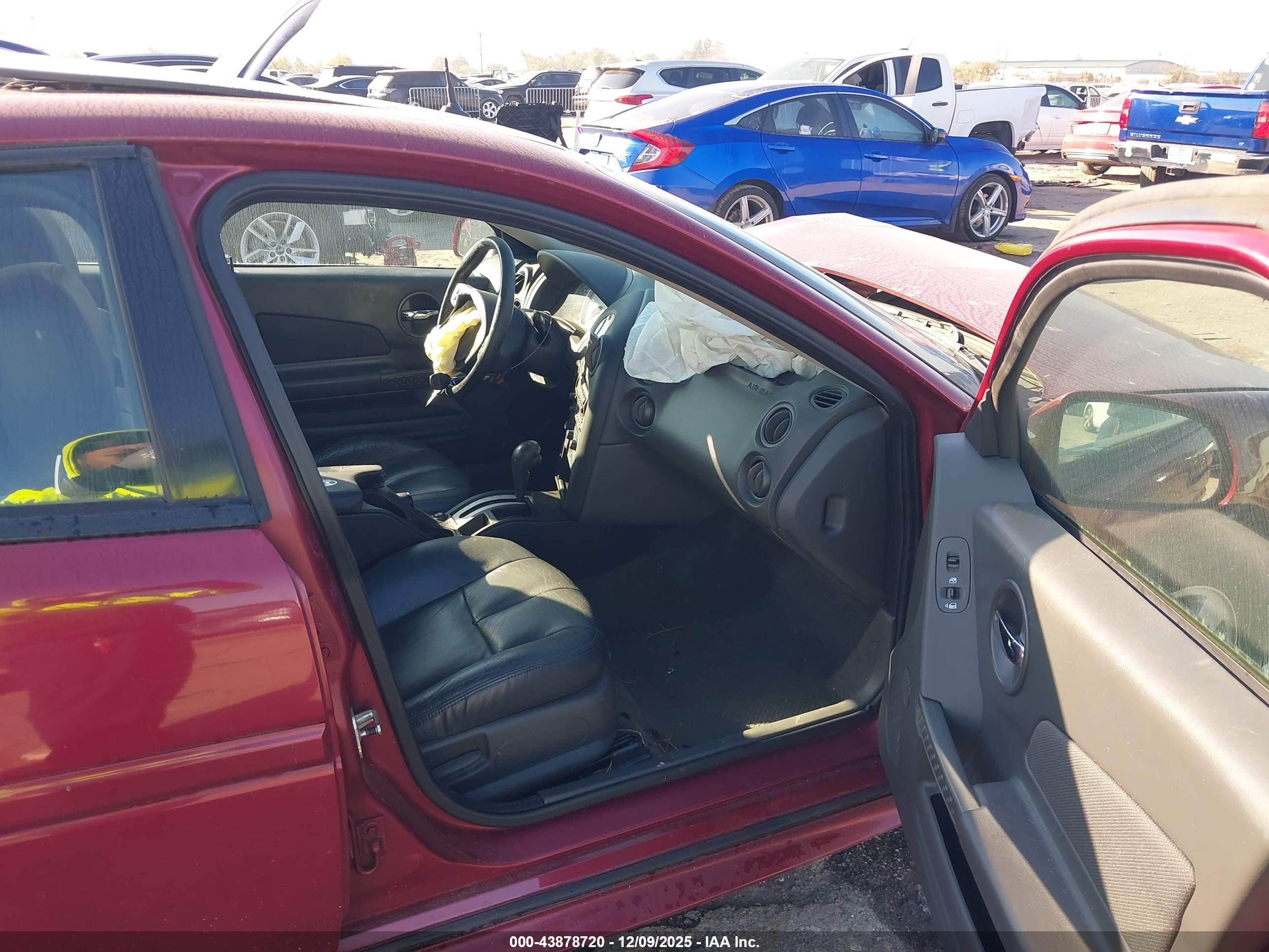 PONTIAC GRAND image 5