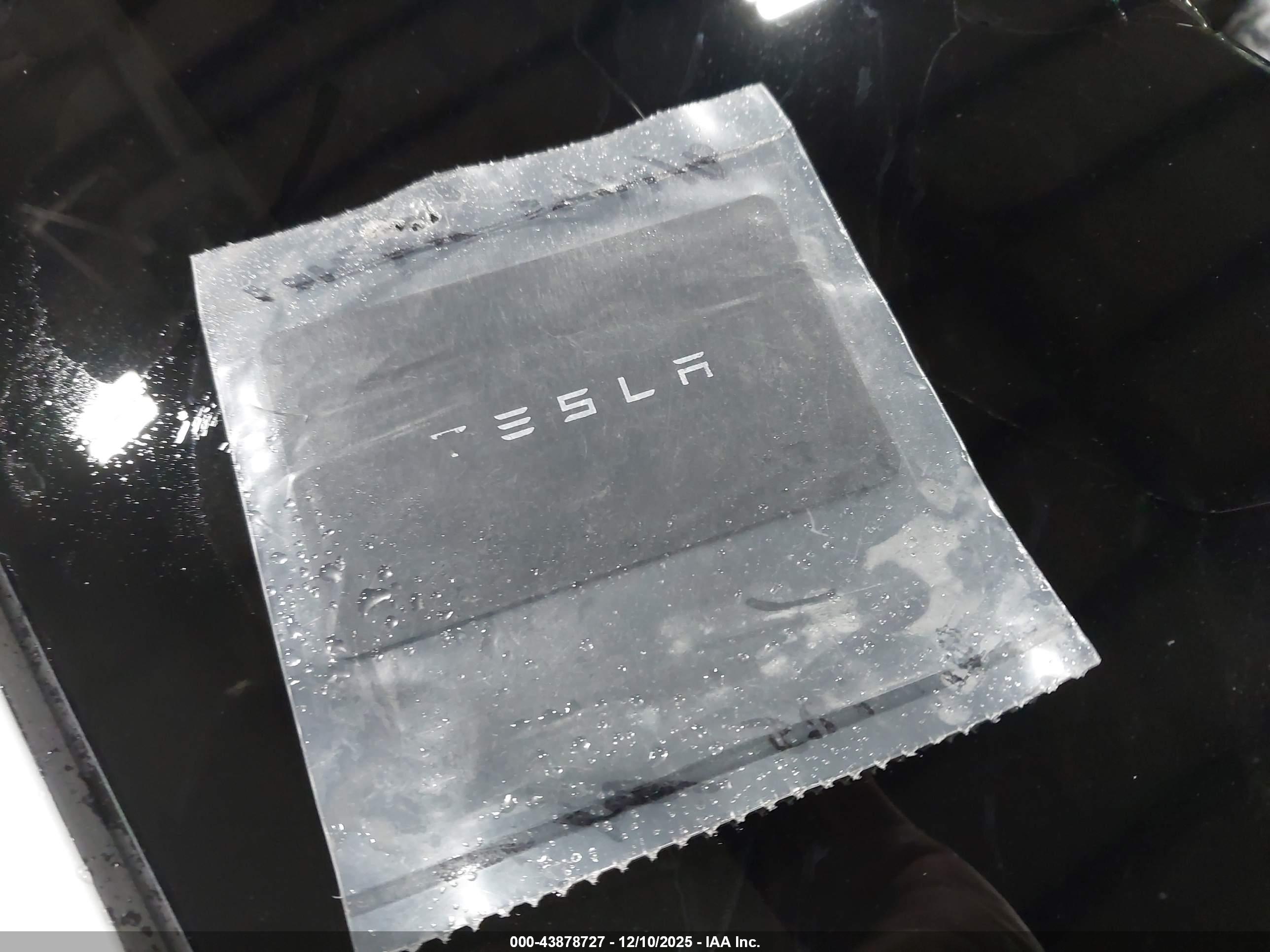 TESLA MODEL image 11