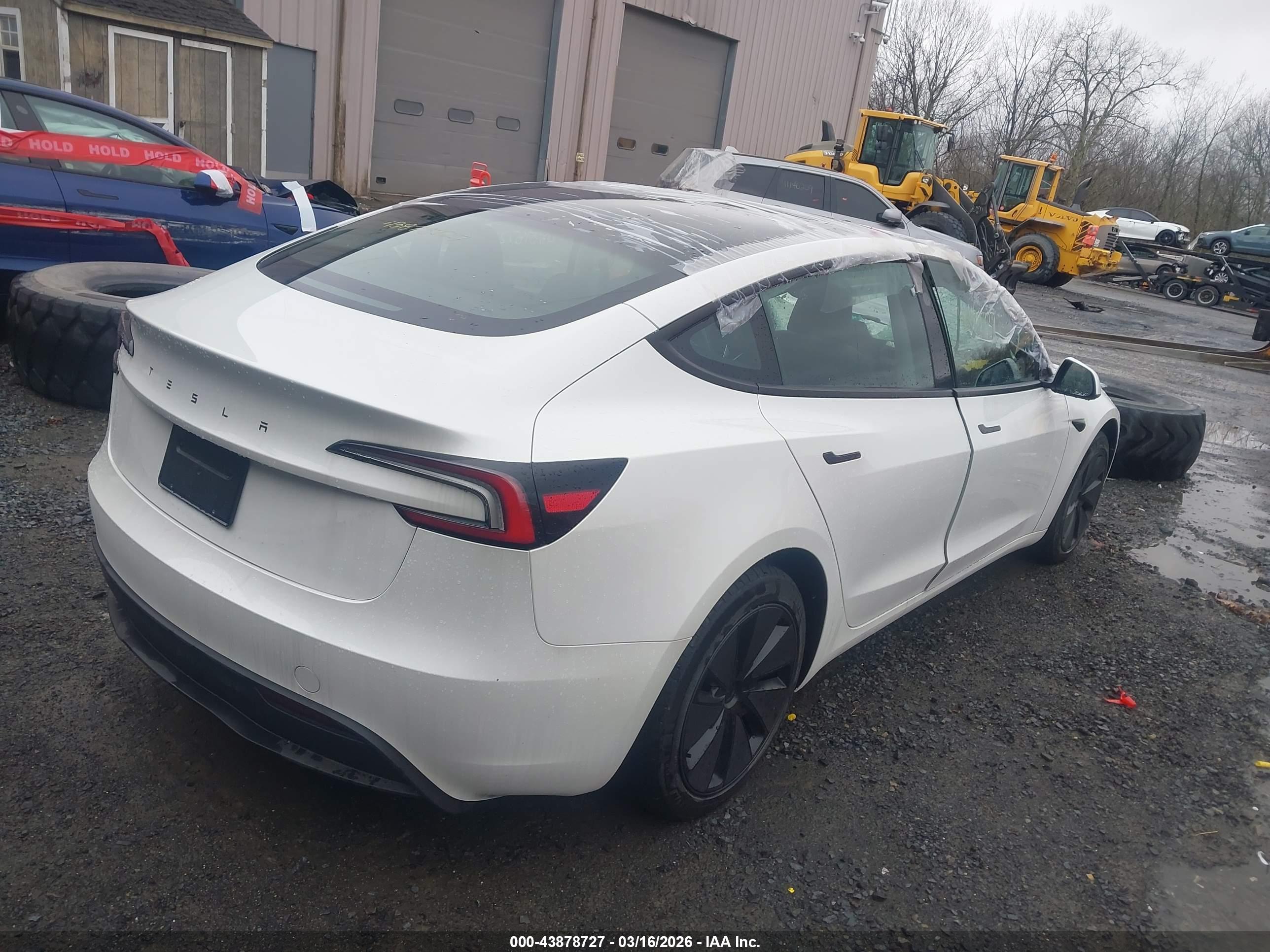 TESLA MODEL image 4