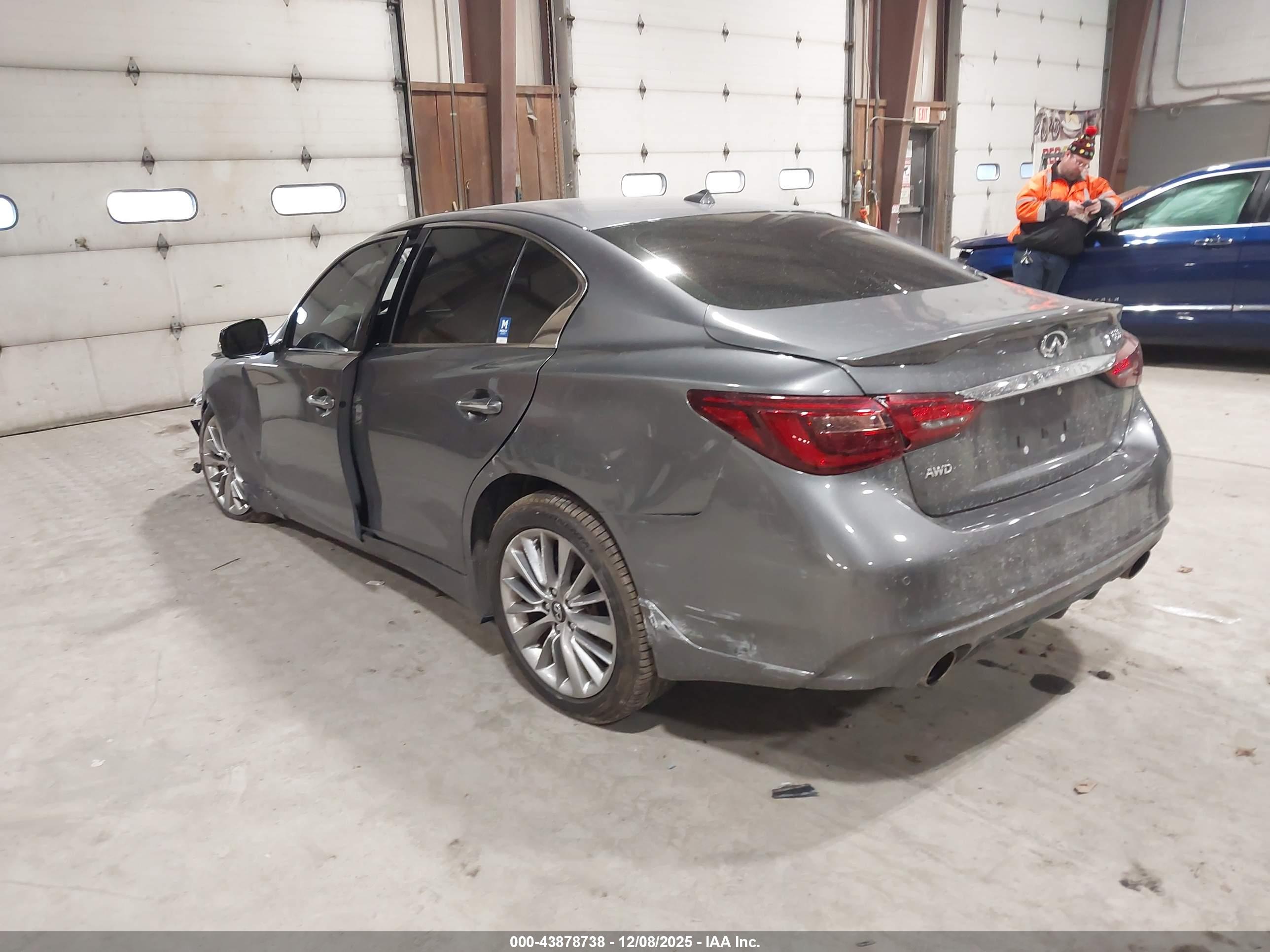 INFINITI Q50 image 3