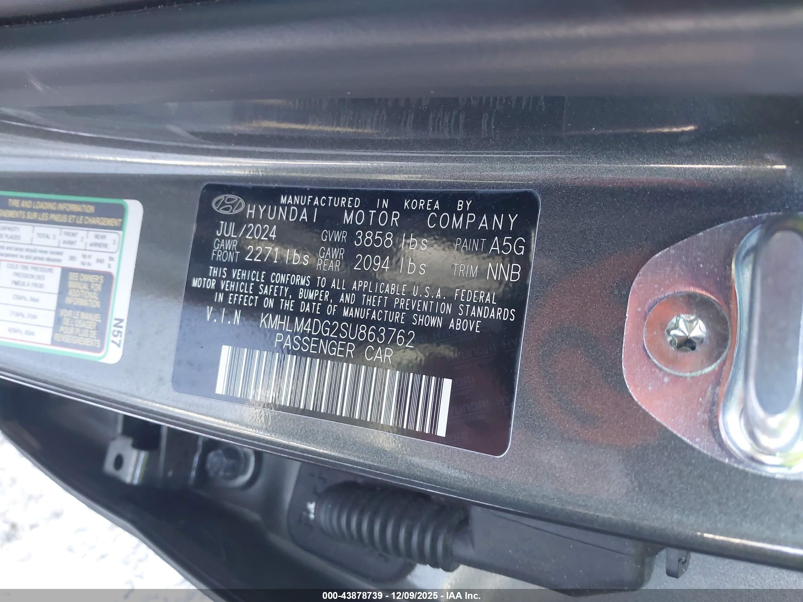 HYUNDAI ELANTRA image 9