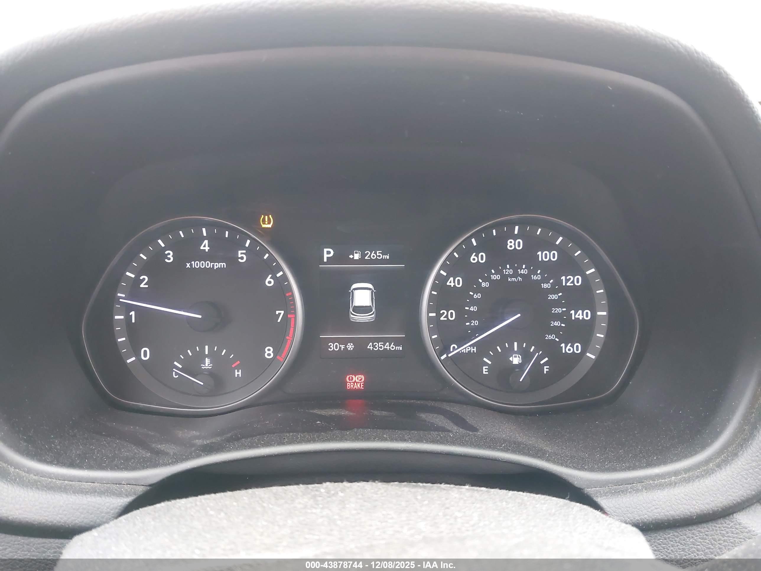 HYUNDAI ELANTRA image 7