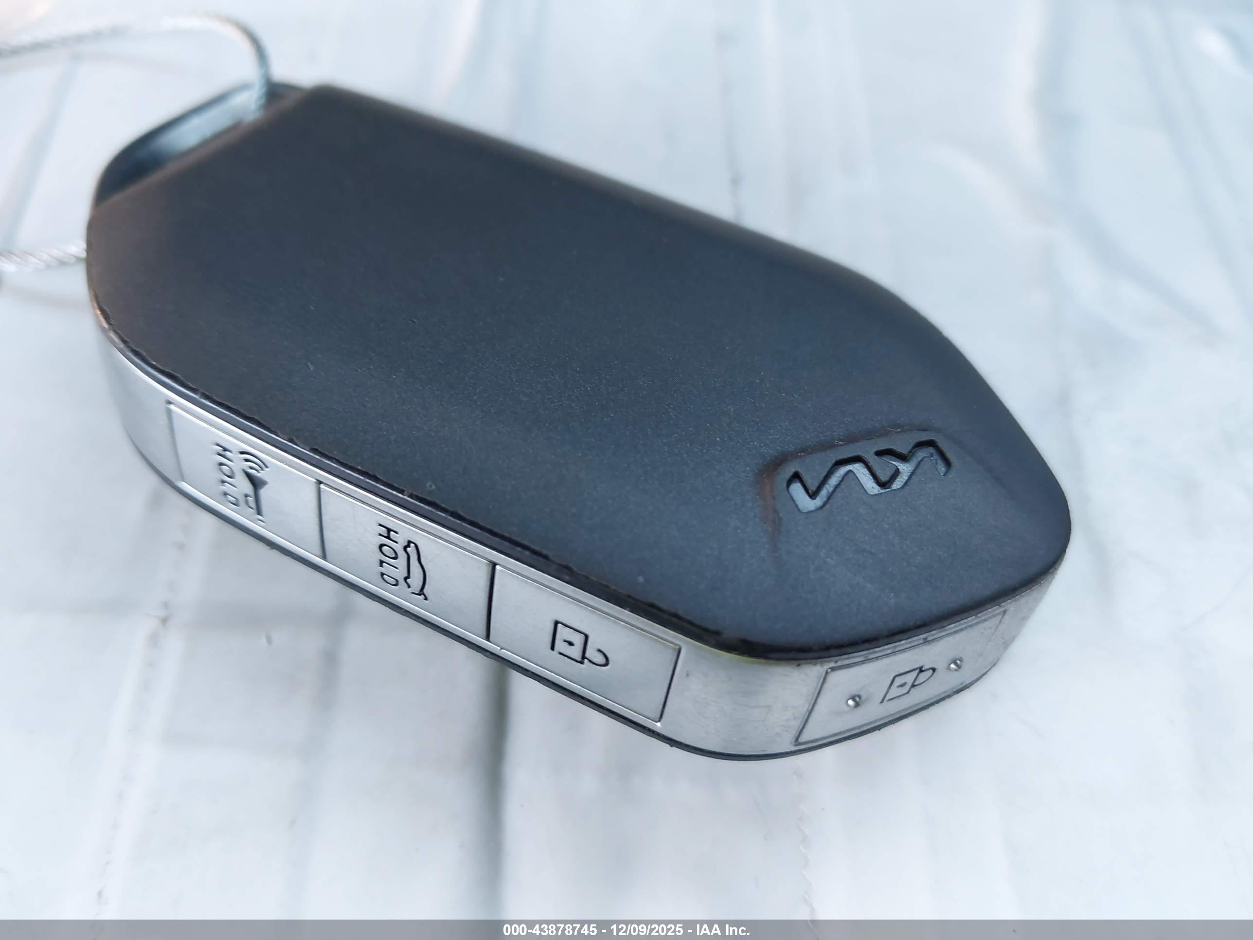 KIA K4 image 11