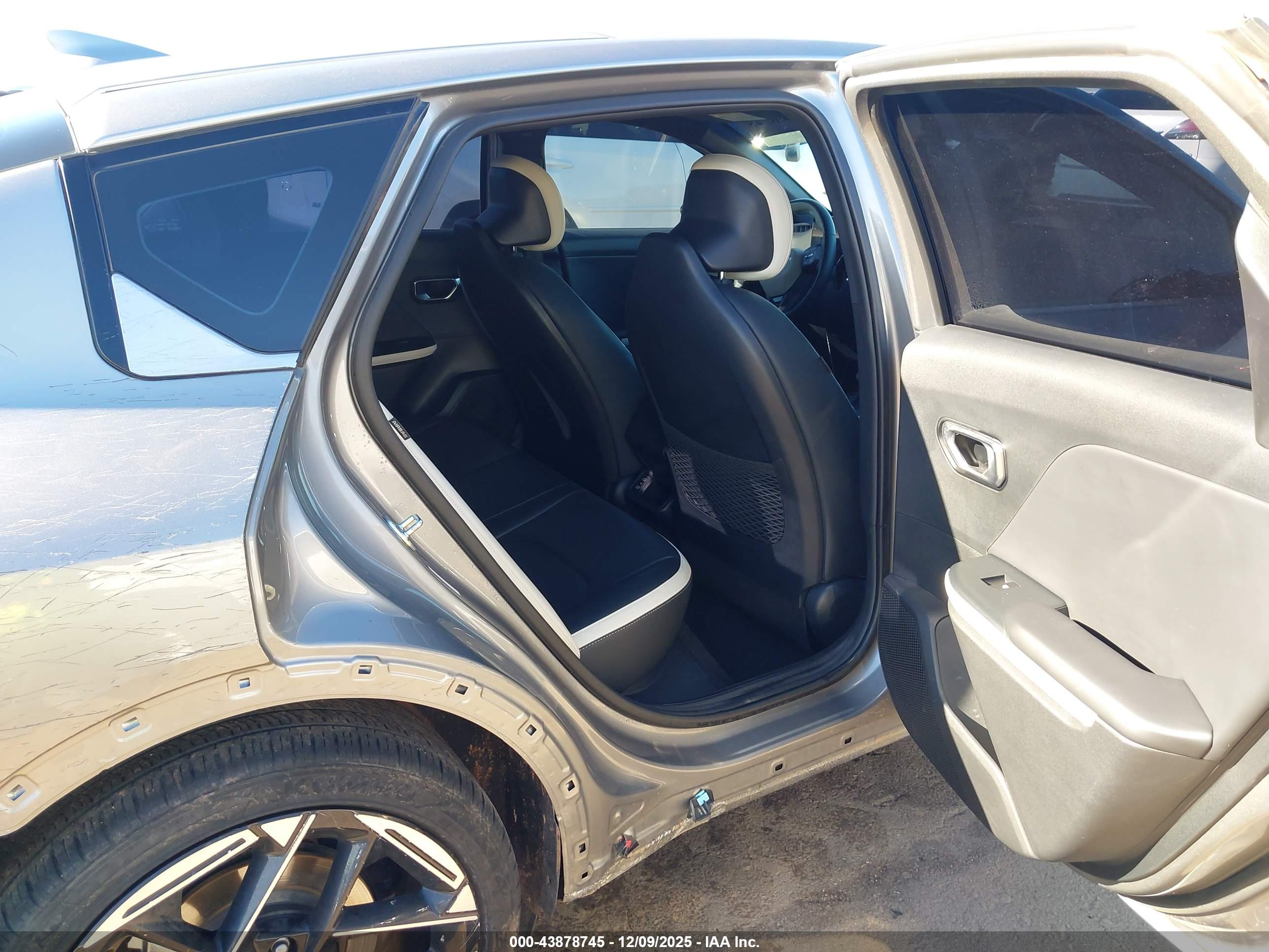 KIA K4 image 8