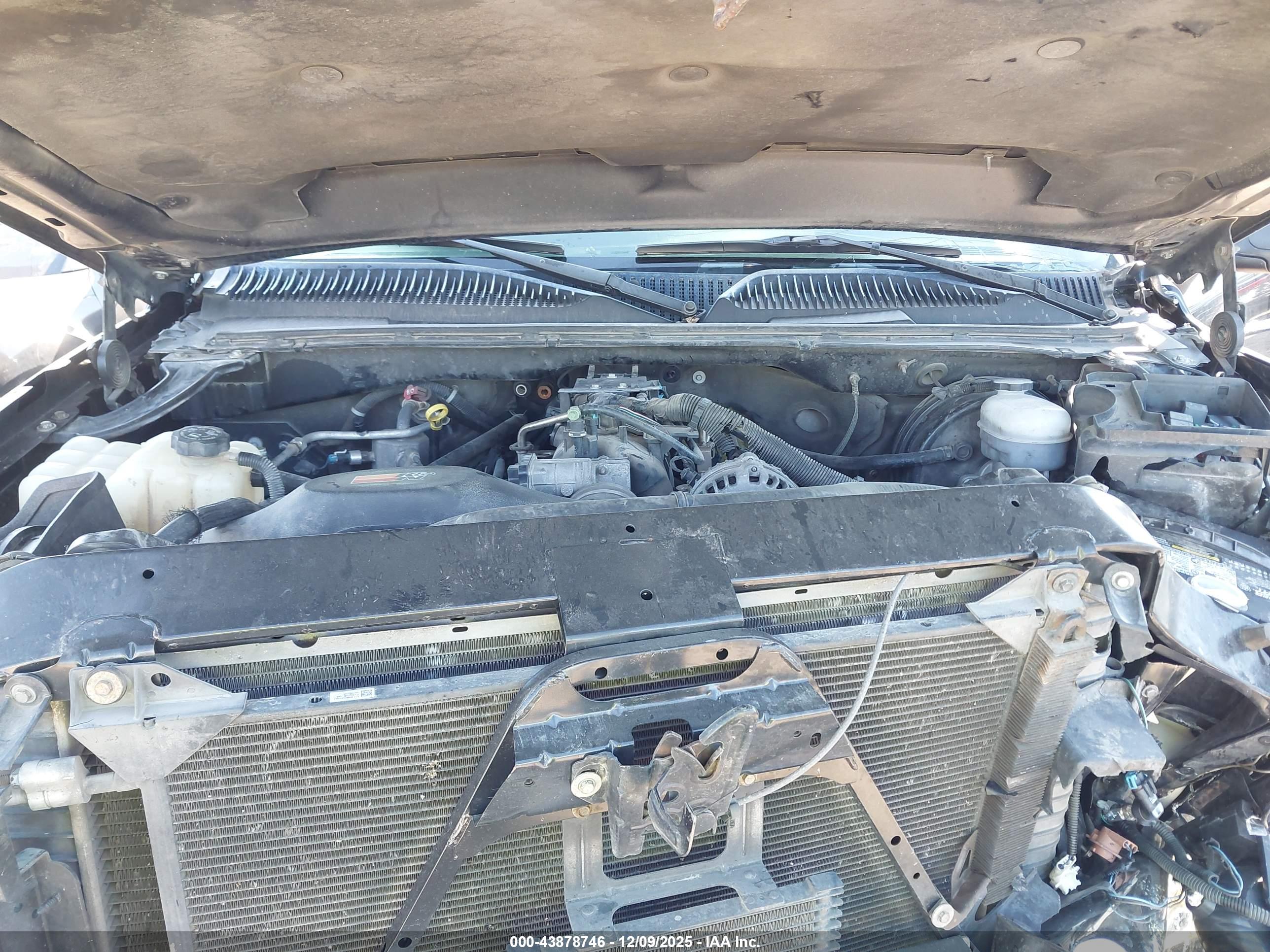 CHEVROLET SILVERADO image 10