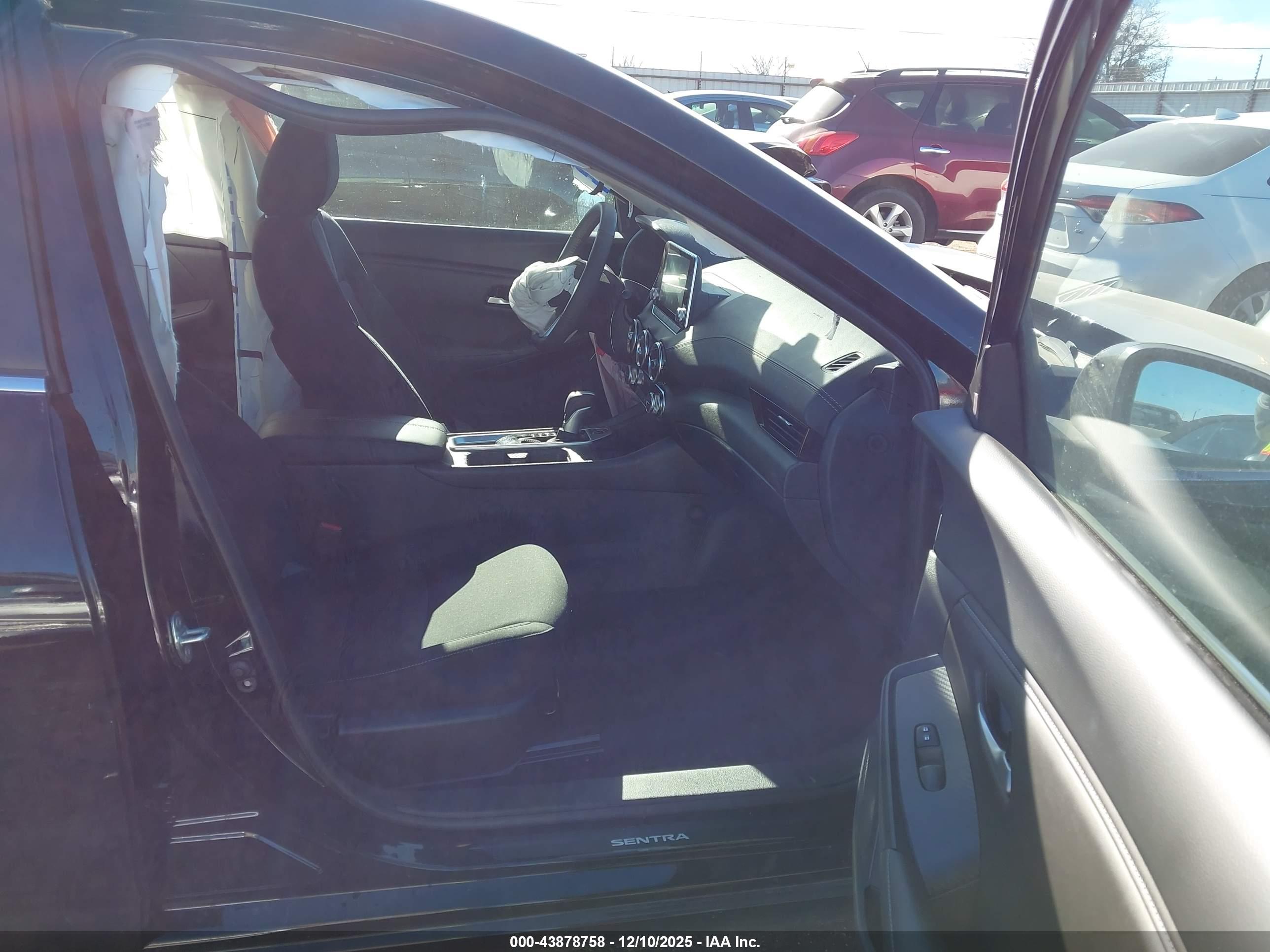 NISSAN SENTRA image 5