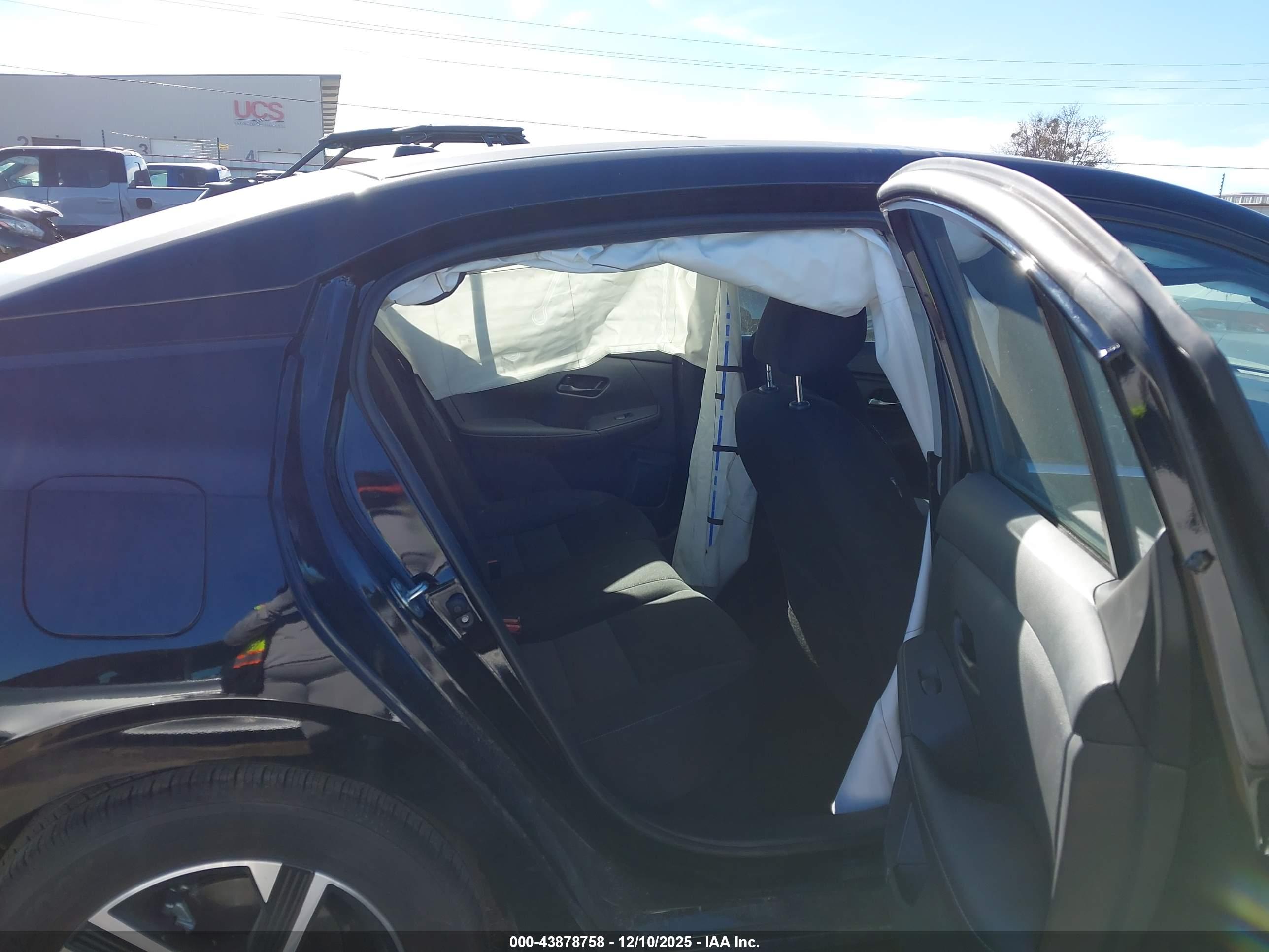 NISSAN SENTRA image 8