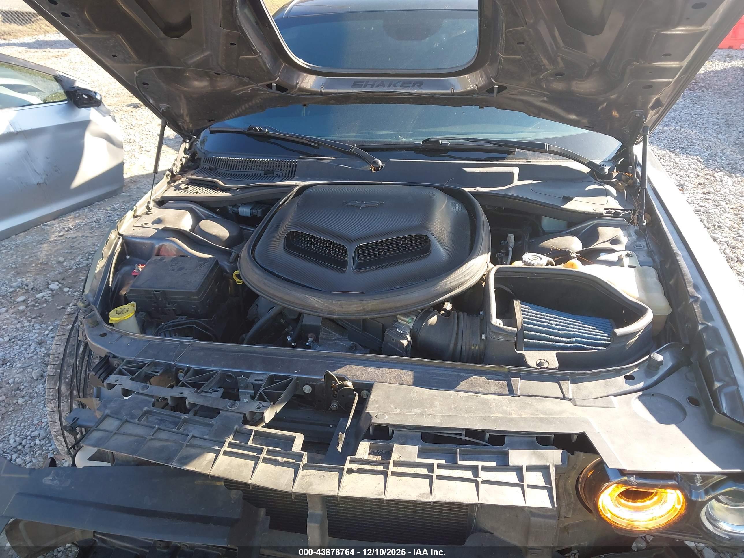 DODGE CHALLENGER image 10