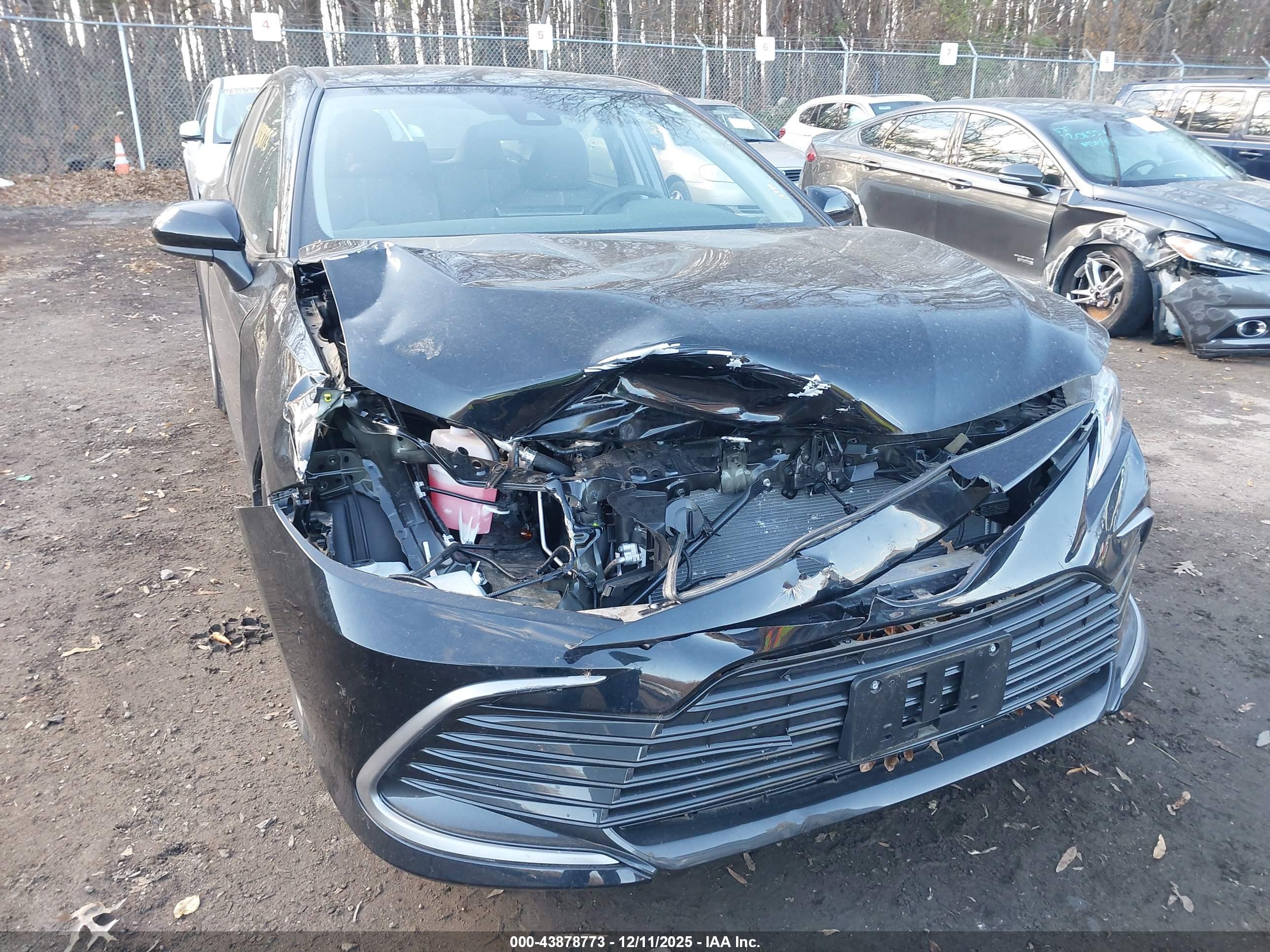 TOYOTA CAMRY image 6