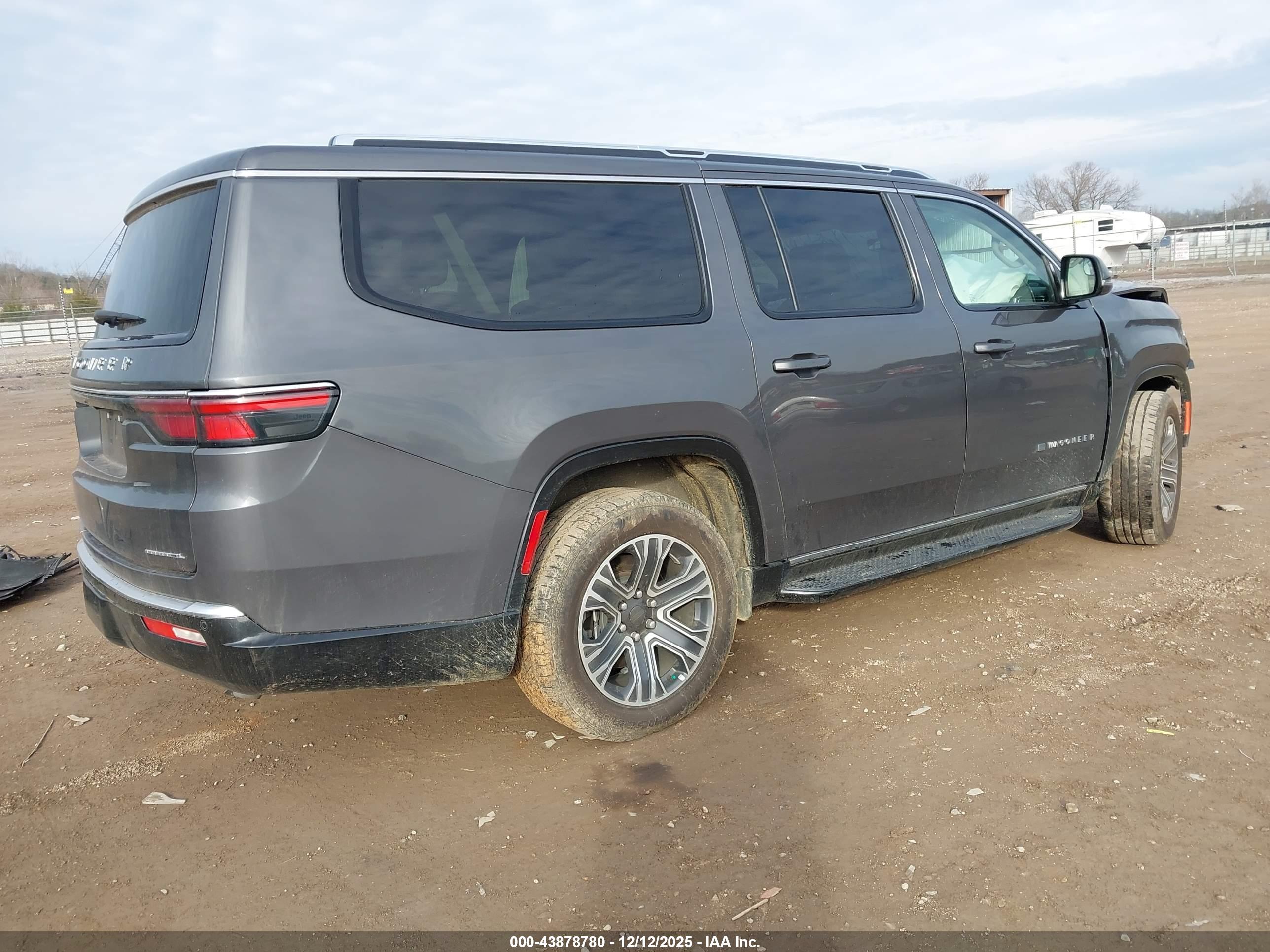 JEEP WAGONEER image 4
