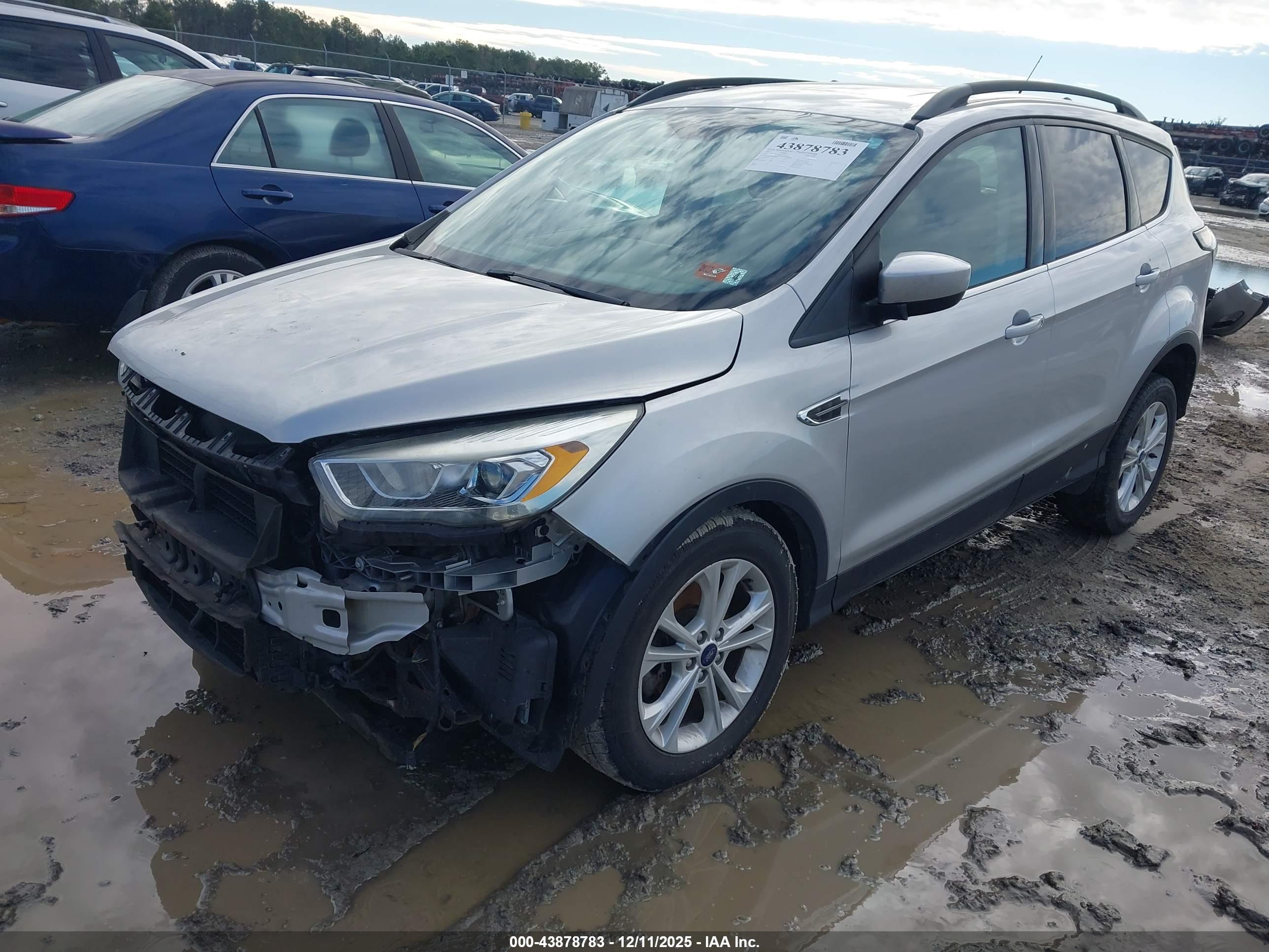 FORD ESCAPE image 2