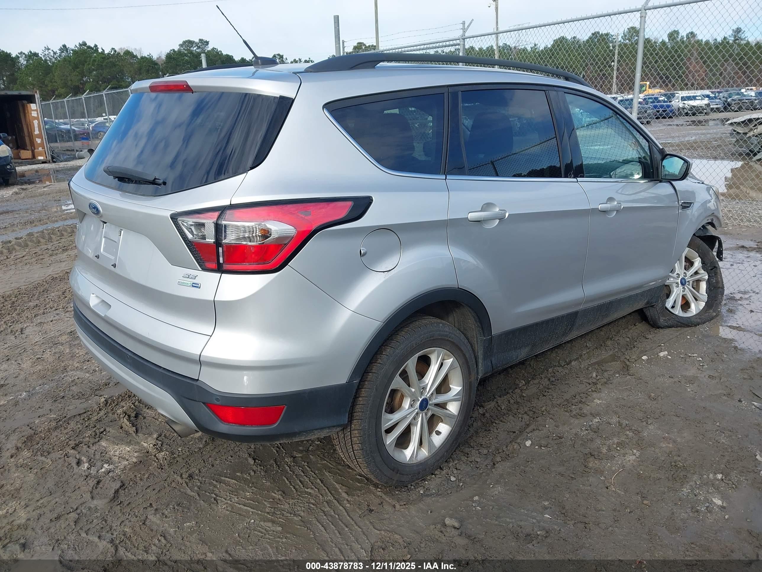 FORD ESCAPE image 4
