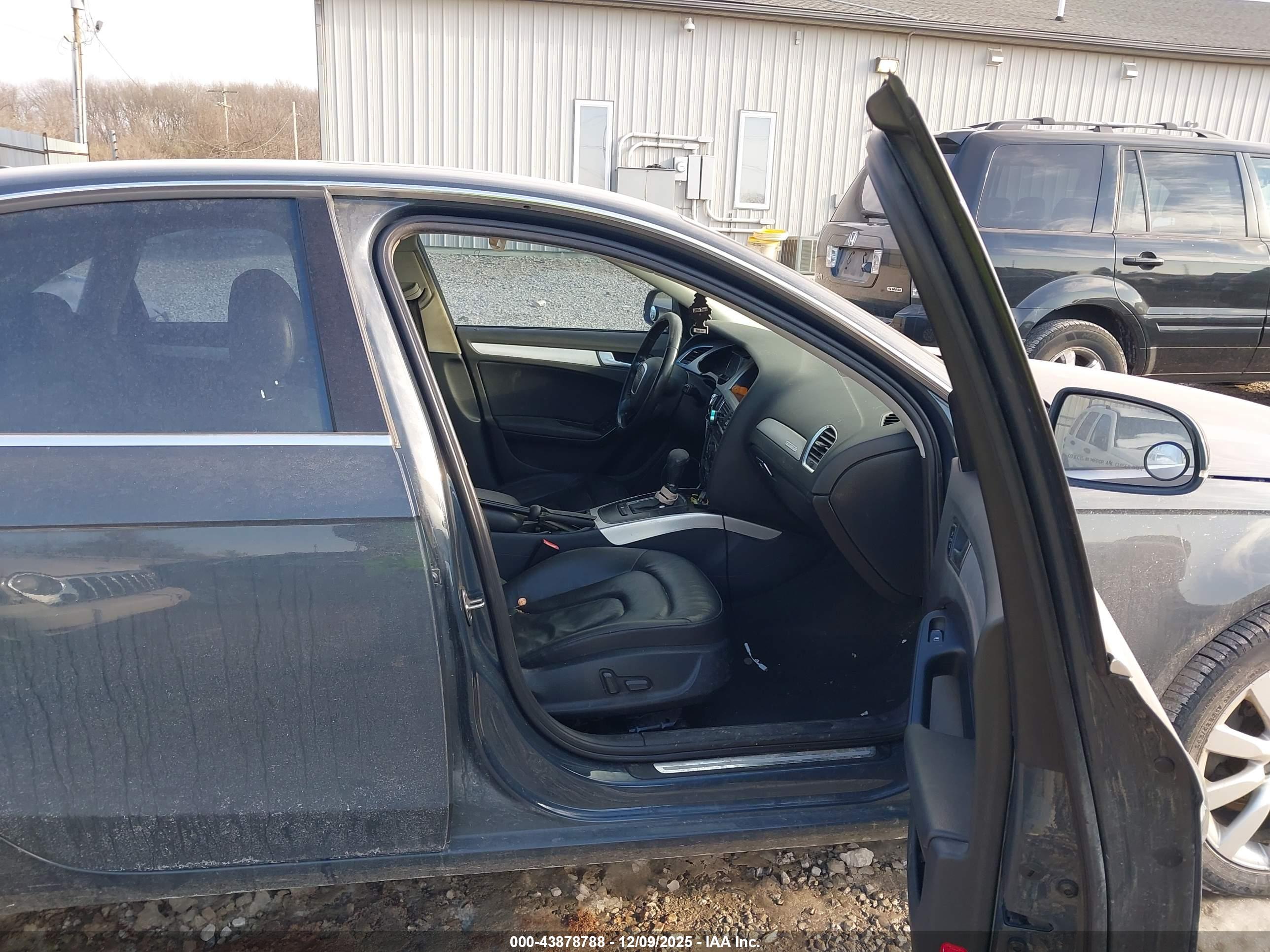 AUDI A4 image 5