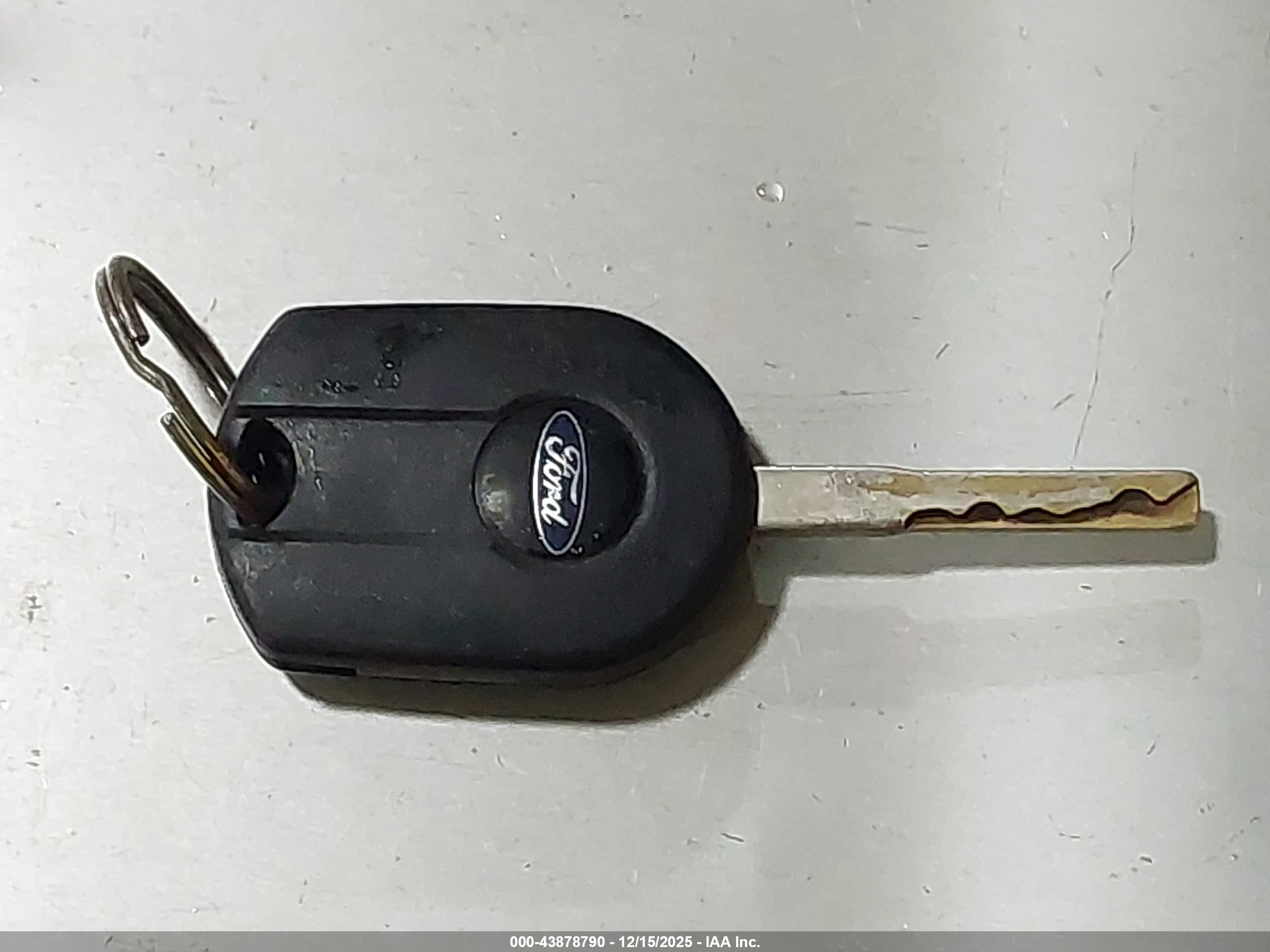 FORD ESCAPE image 11