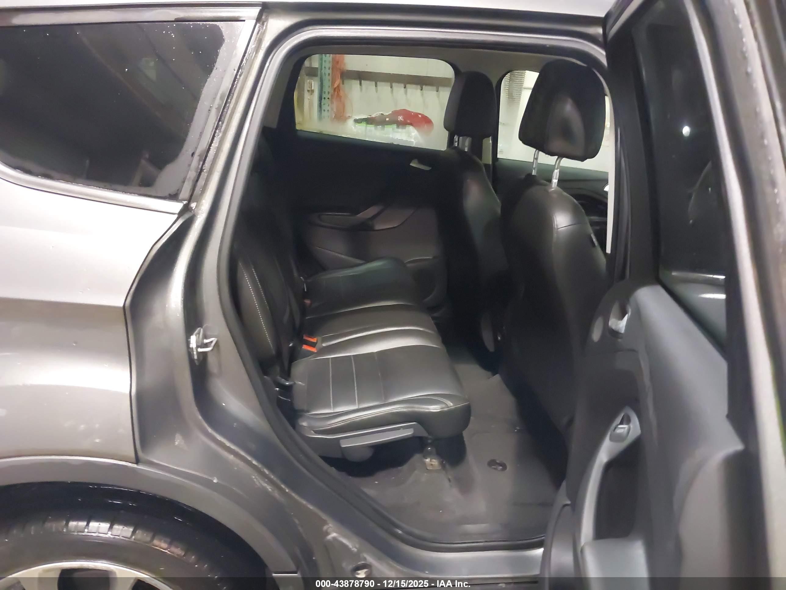 FORD ESCAPE image 8